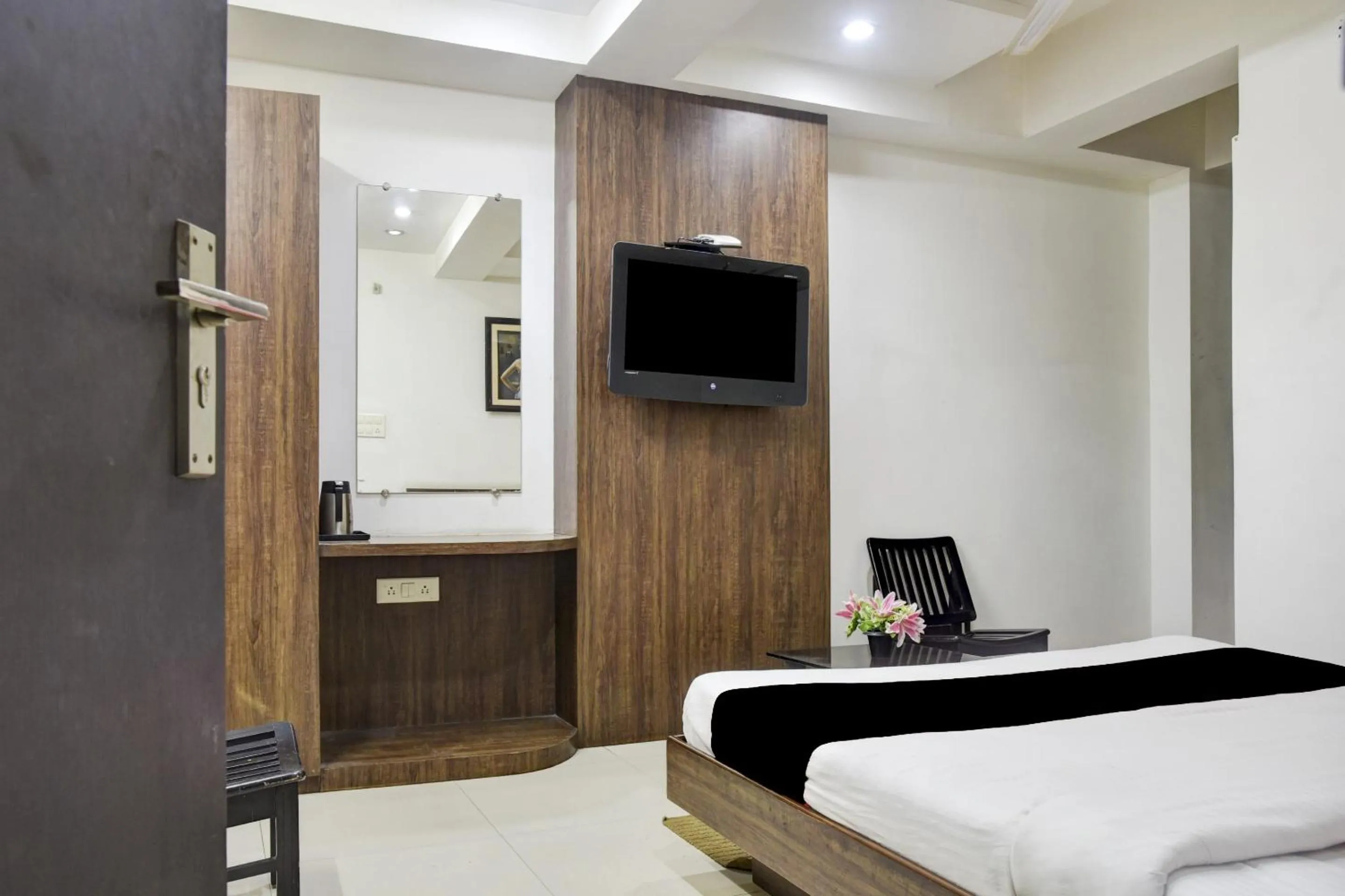 Bedroom, Bed in Hotel O Aditya Palace