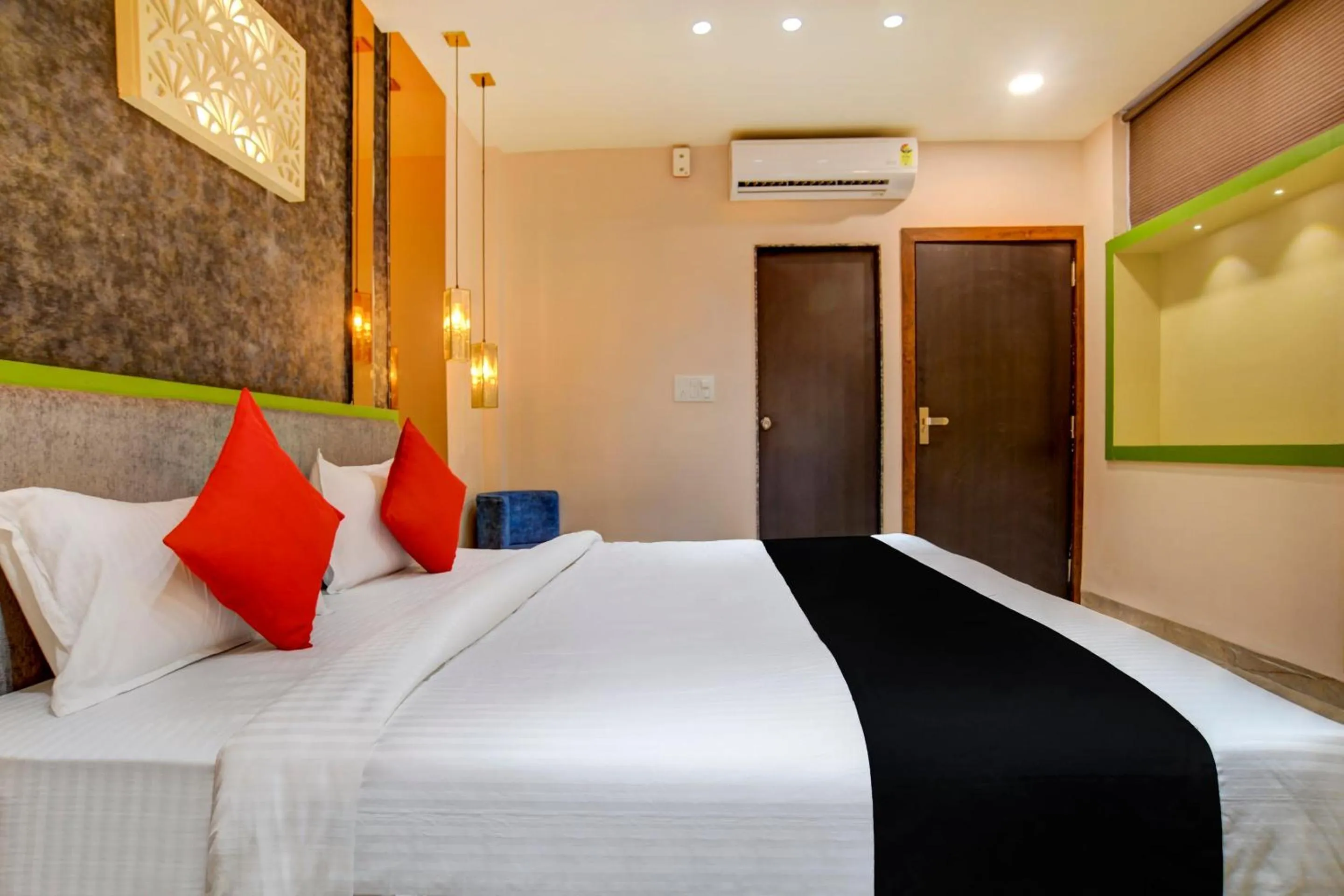 Bedroom, Bed in Capital O Abri Krishna