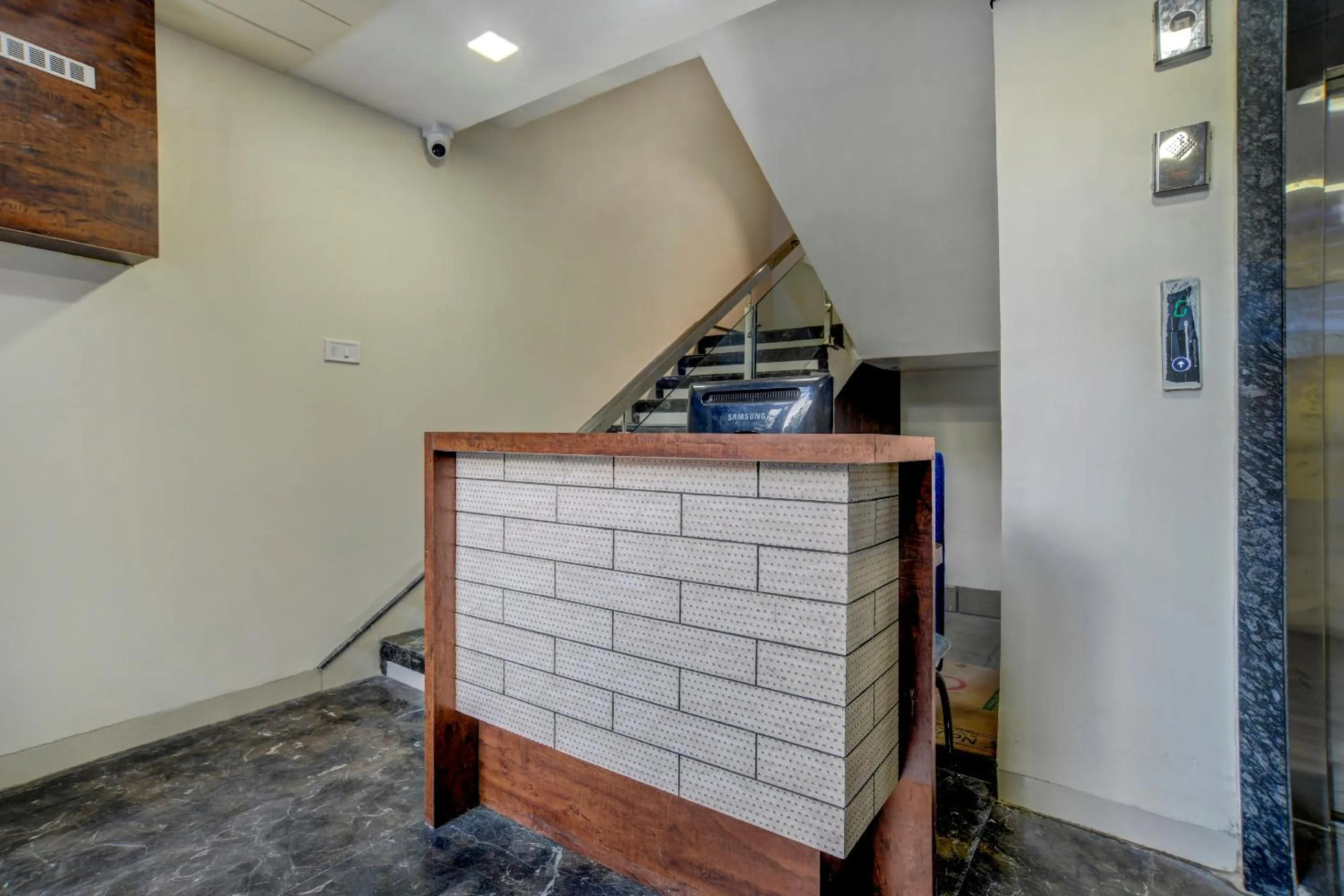 Lobby or reception in Capital O Abri Krishna