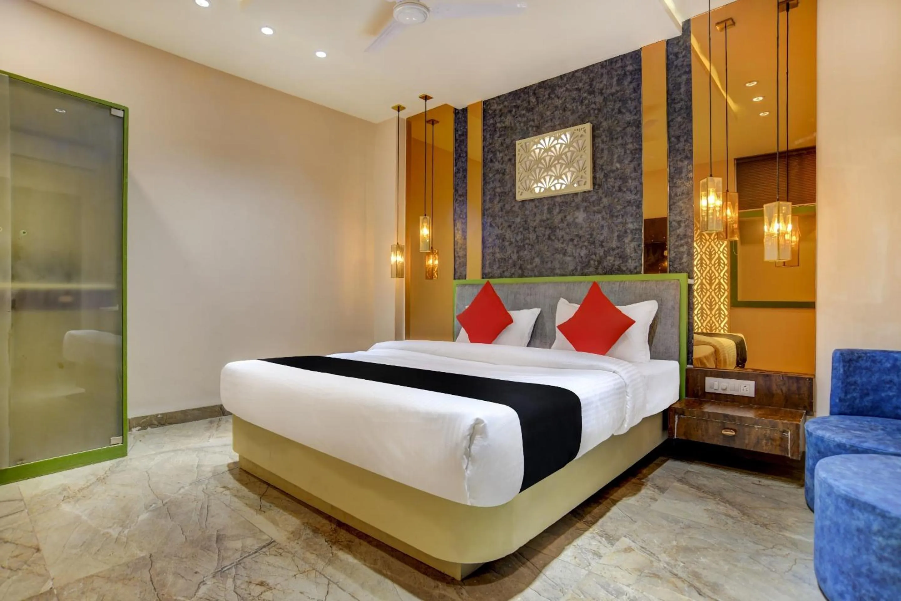 Bedroom, Bed in Capital O Abri Krishna