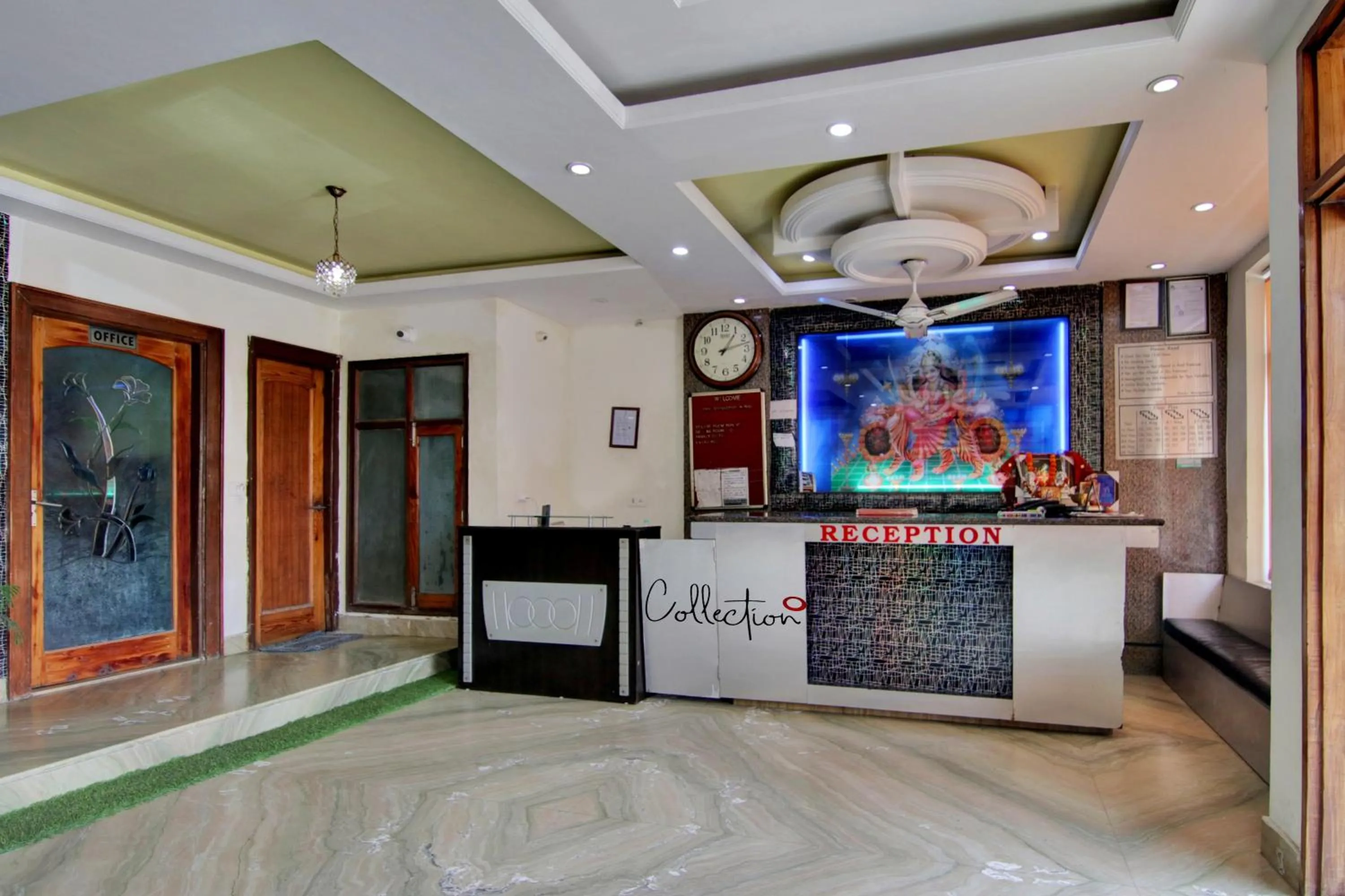 Lobby or reception in Collection O The Shree Dhar Niwas