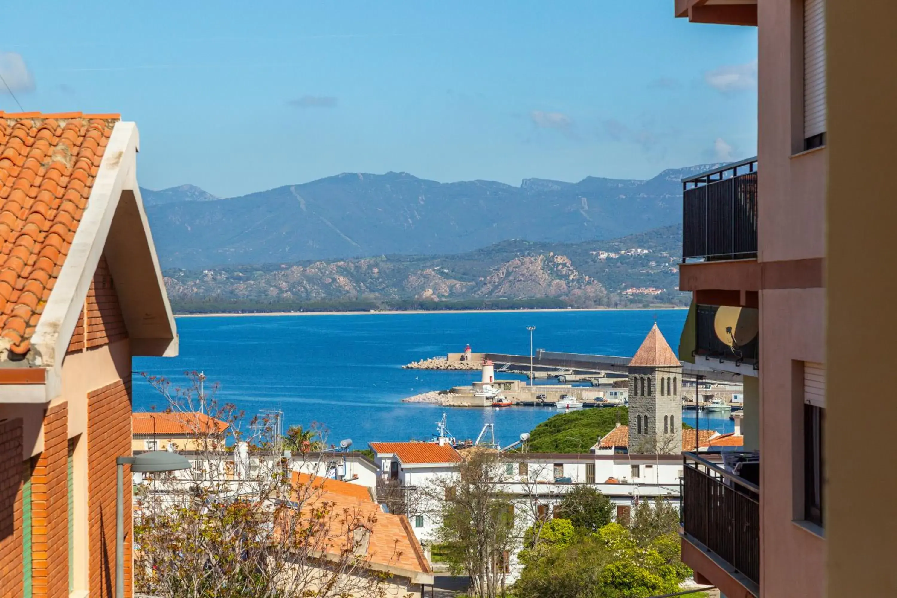 Double Room with Sea View in B&B Calamoresca Double Room with Sea View in B&B Calamoresca