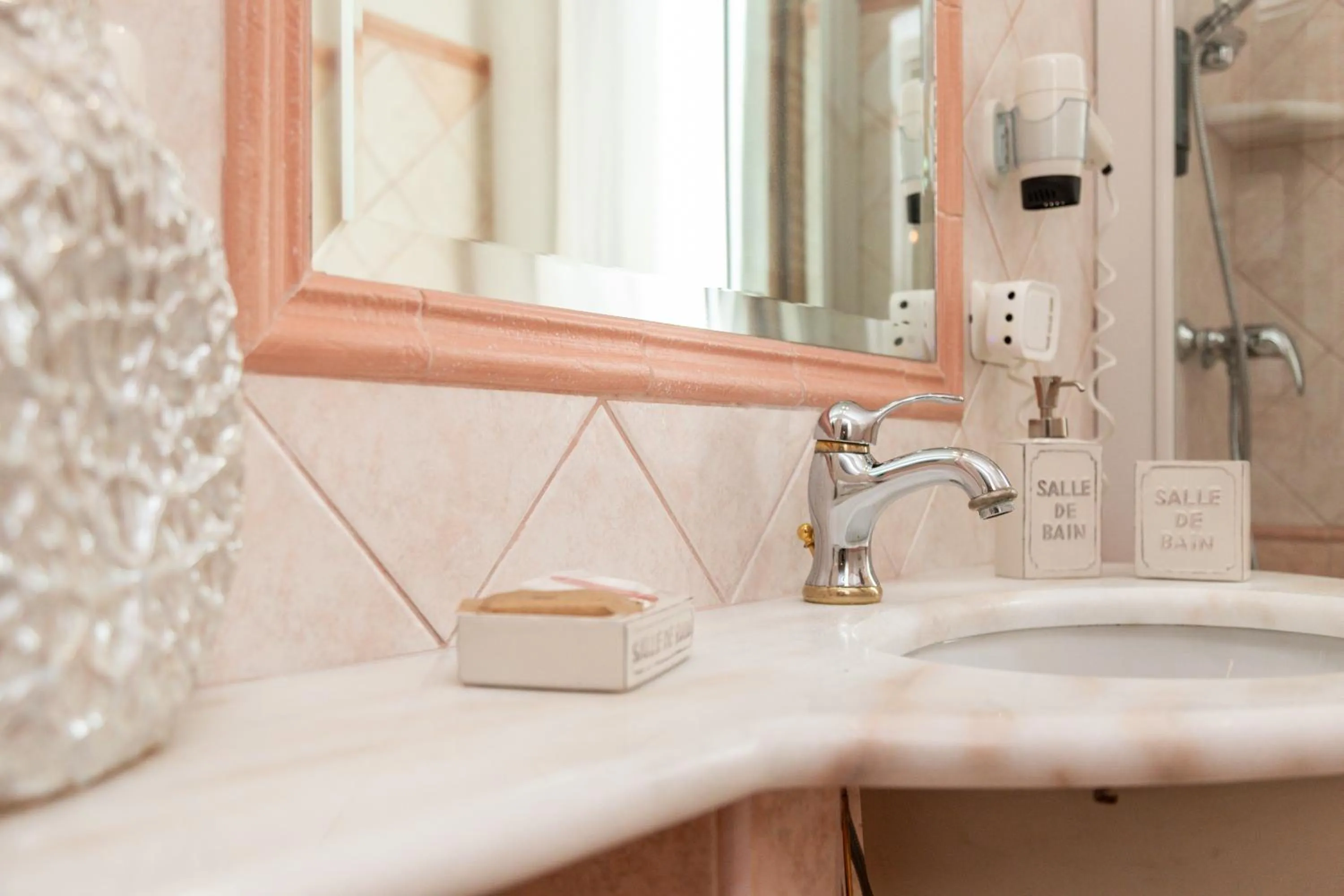 Bathroom in B&B Calamoresca