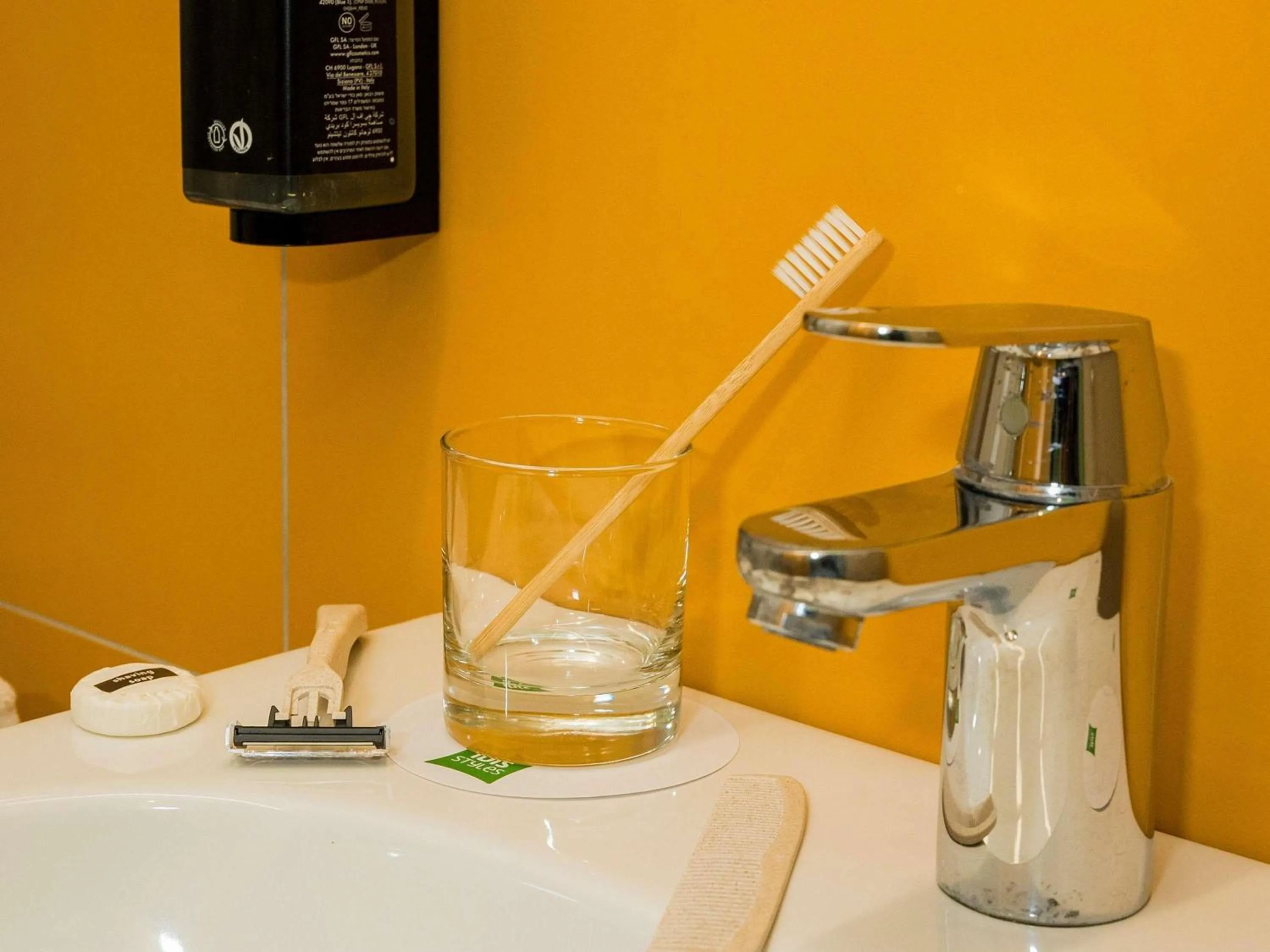 Bedroom in ibis Styles Budapest Citywest