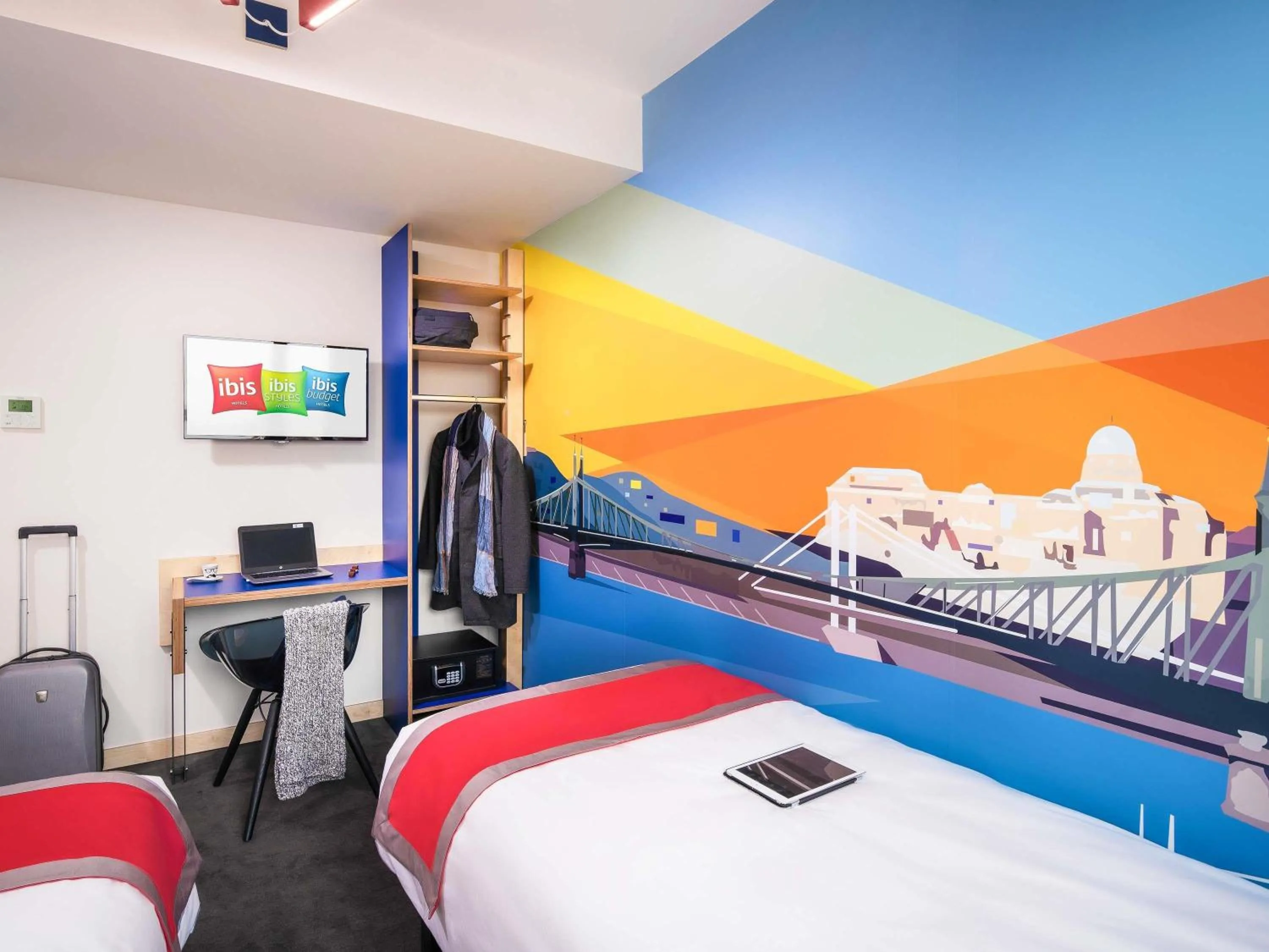 Bedroom, Bed in ibis Styles Budapest Citywest