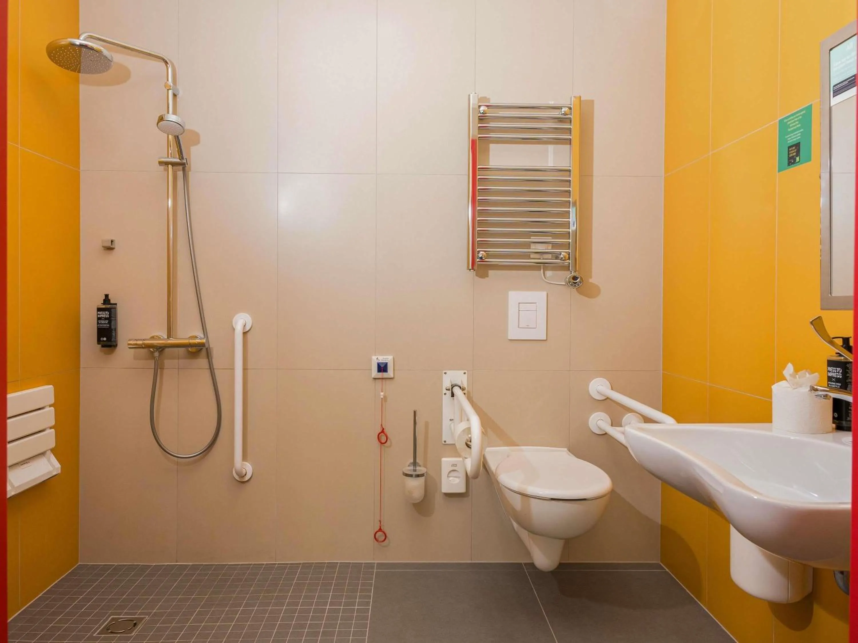 Bedroom in ibis Styles Budapest Citywest