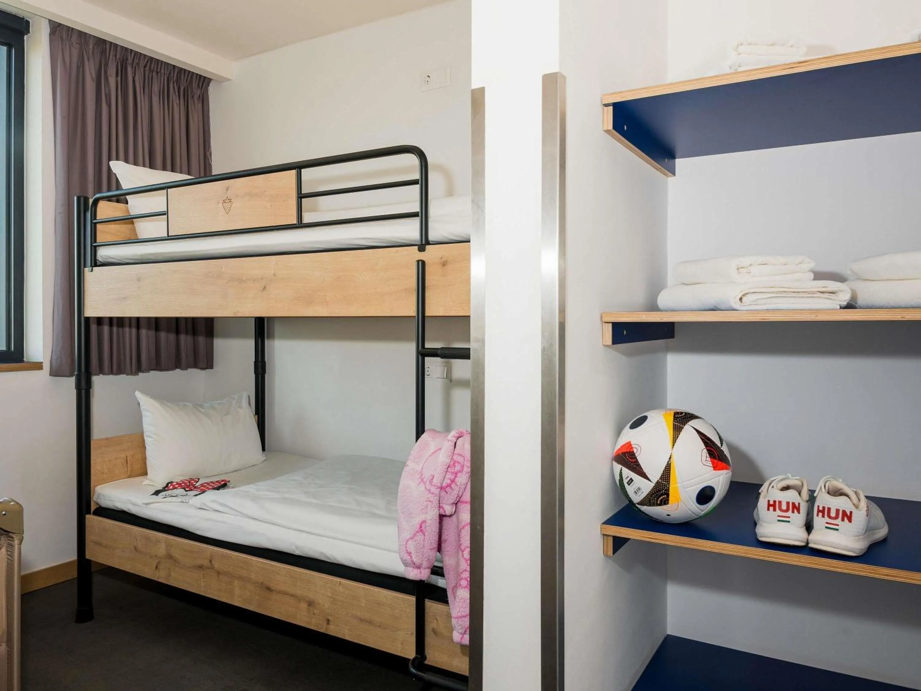 Bedroom, Bed in ibis Styles Budapest Citywest