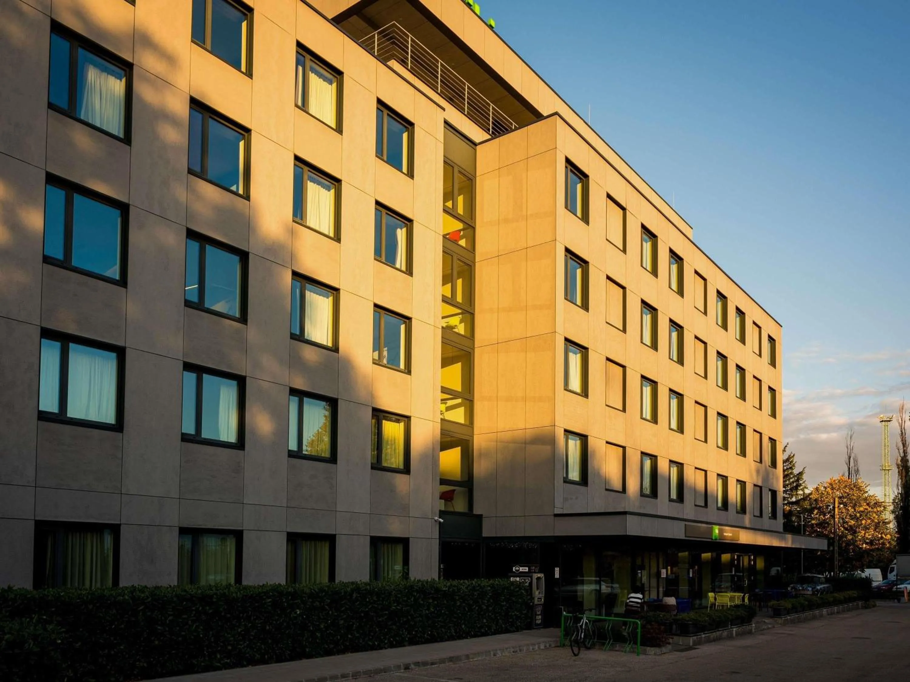 Property building in ibis Styles Budapest Citywest