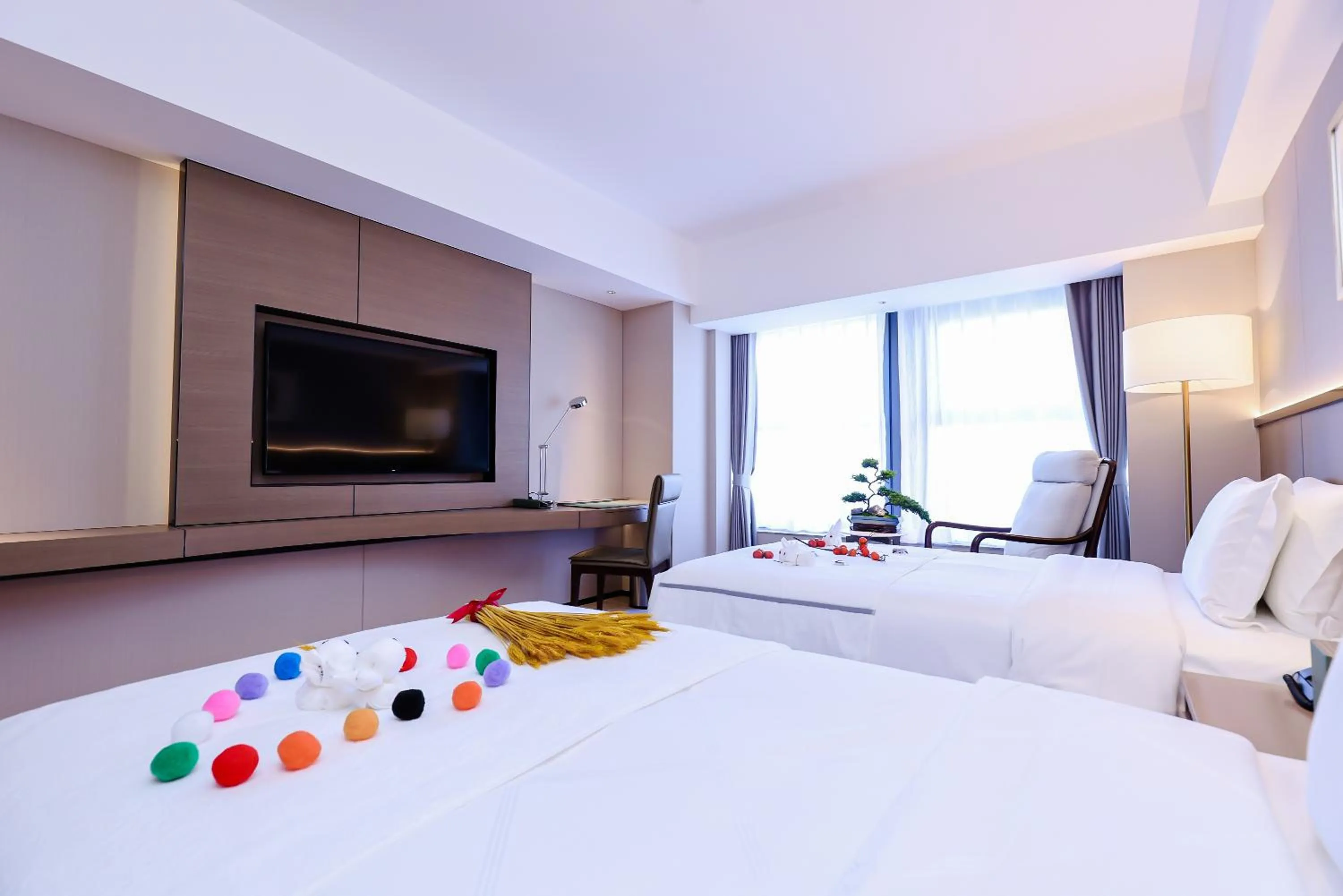 Bed in Beijing Guangdong Hotel