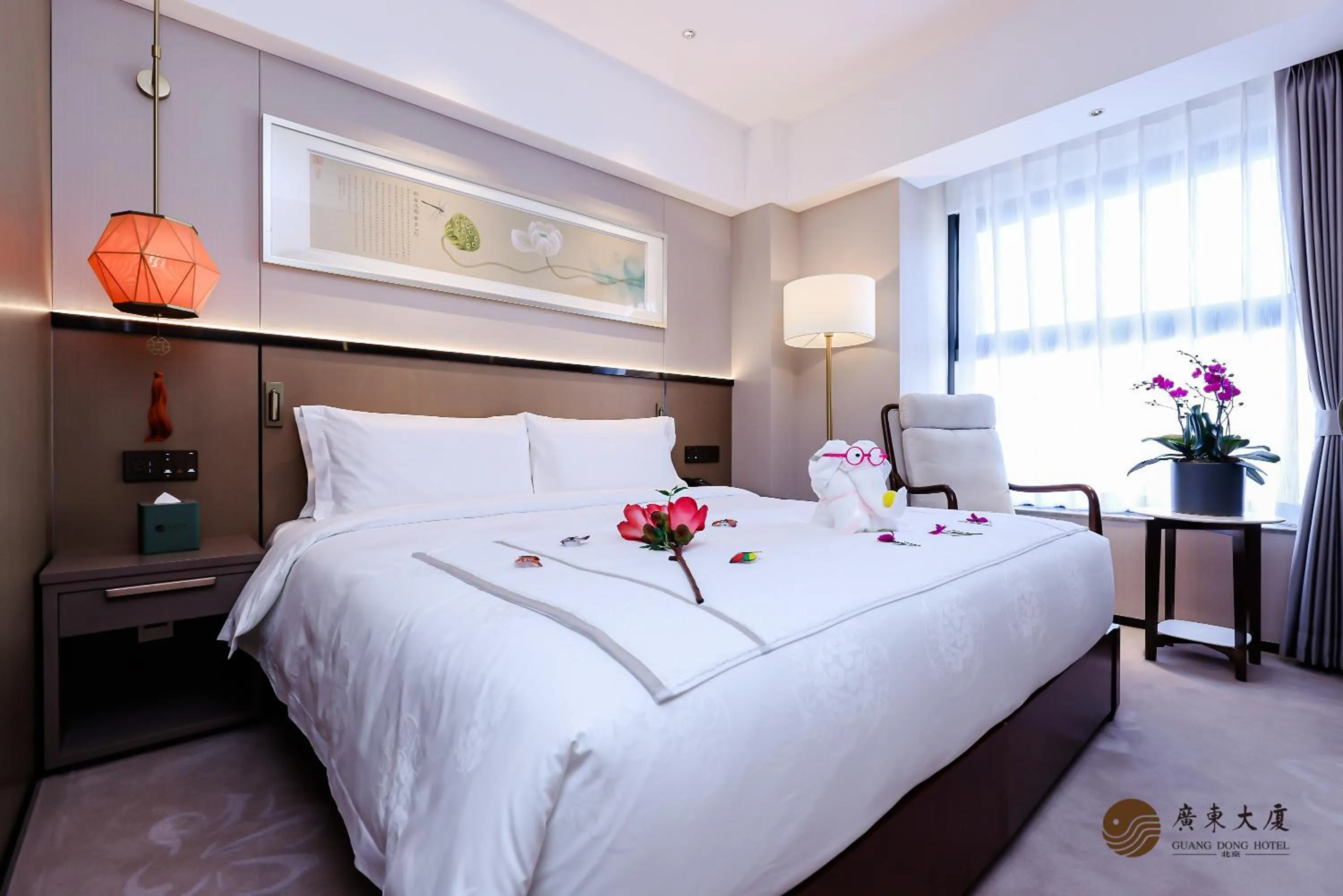 Bed in Beijing Guangdong Hotel