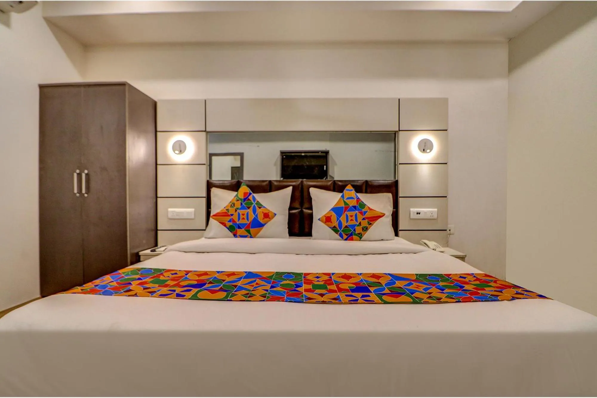 Bed in FabHotel Kirti Nagar