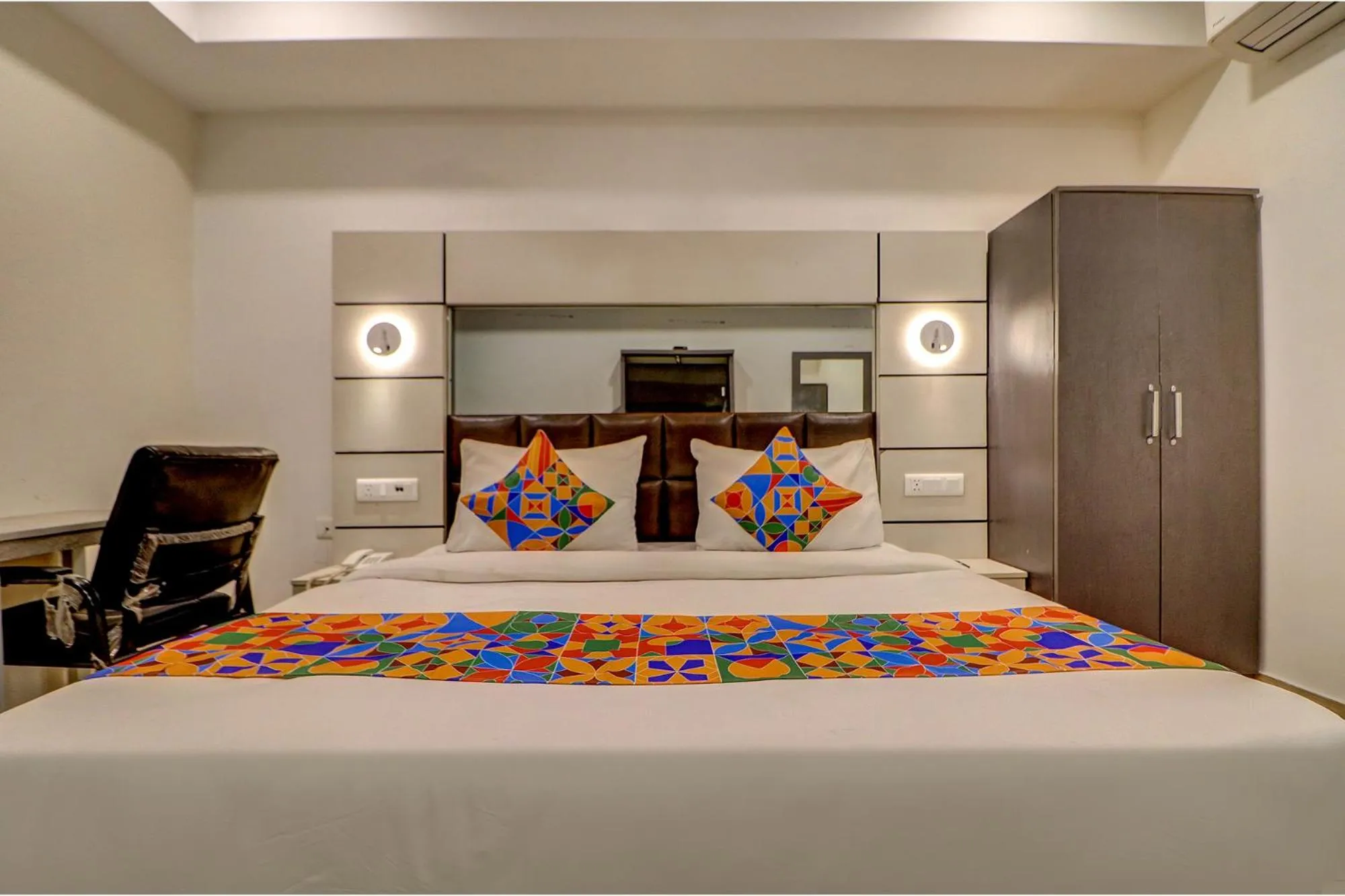 Bed in FabHotel Kirti Nagar