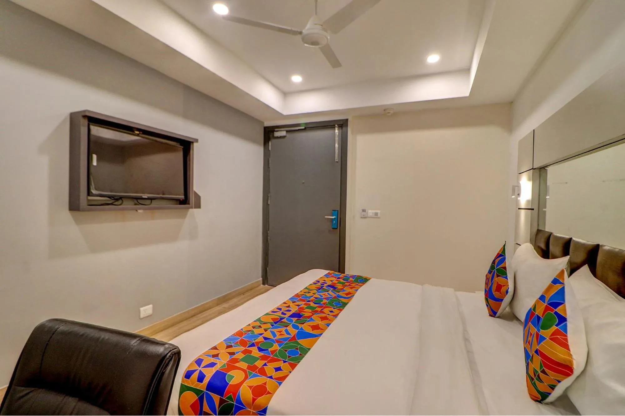 Bed in FabHotel Kirti Nagar