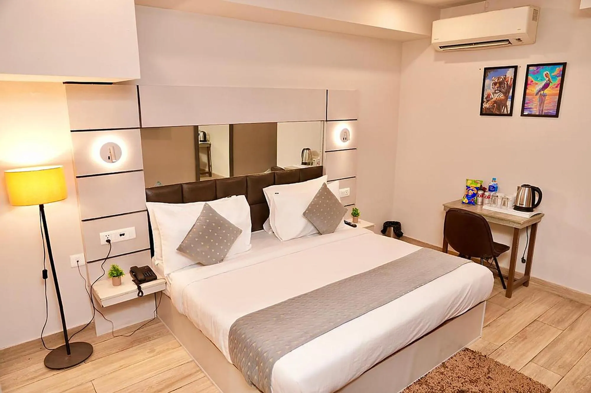 Bed in FabHotel Kirti Nagar