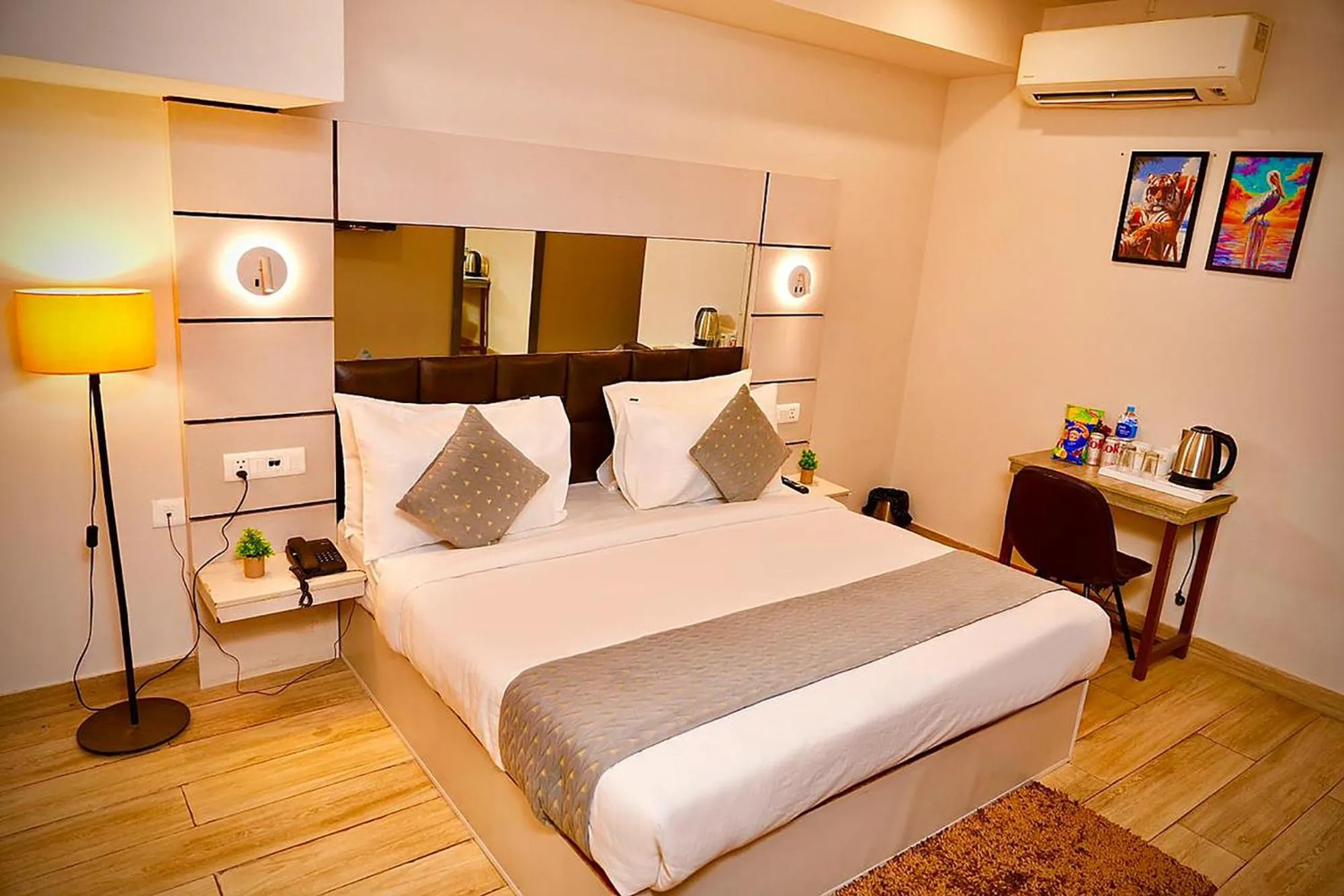 Bed in FabHotel Kirti Nagar