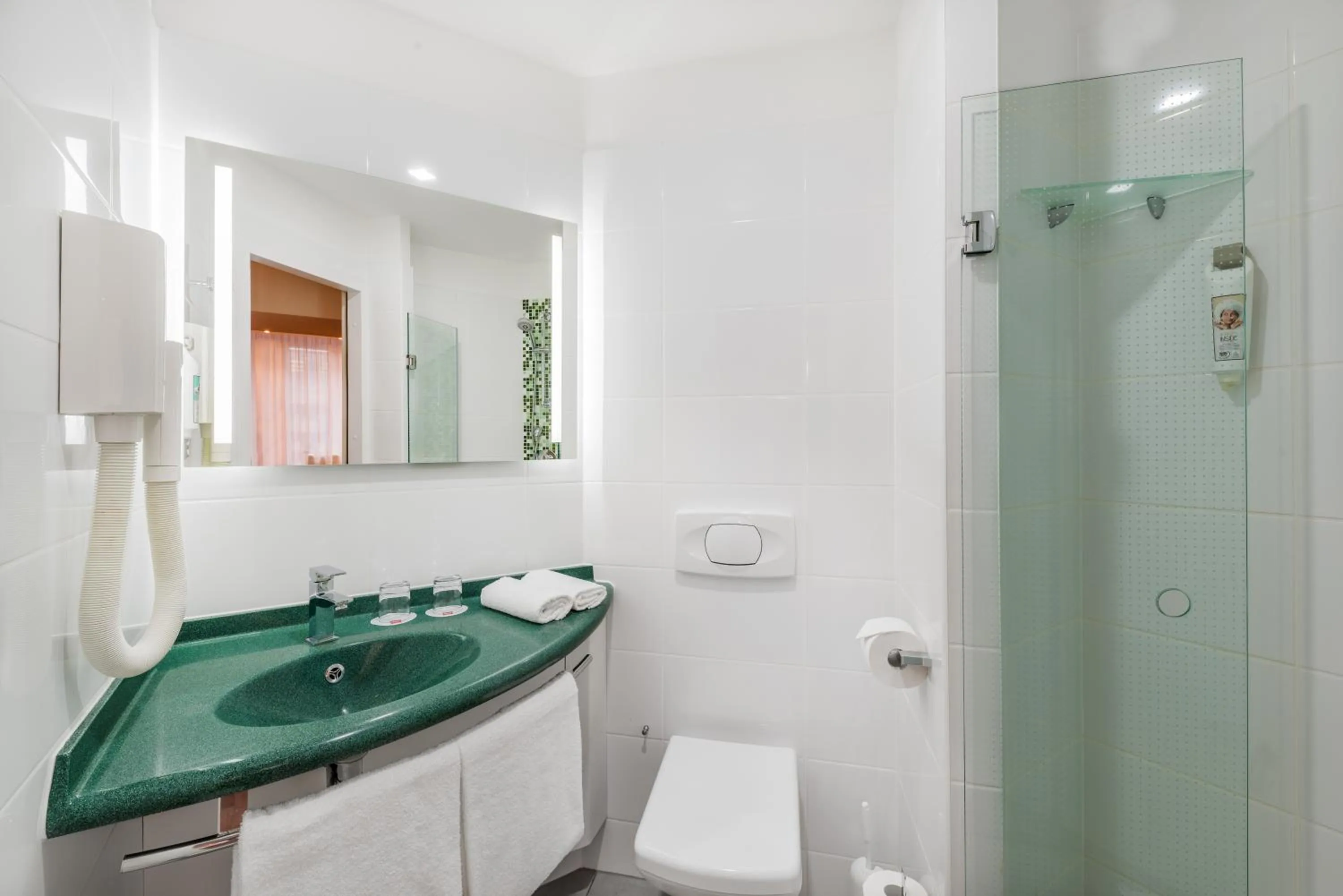 Bathroom in Ibis Budapest City