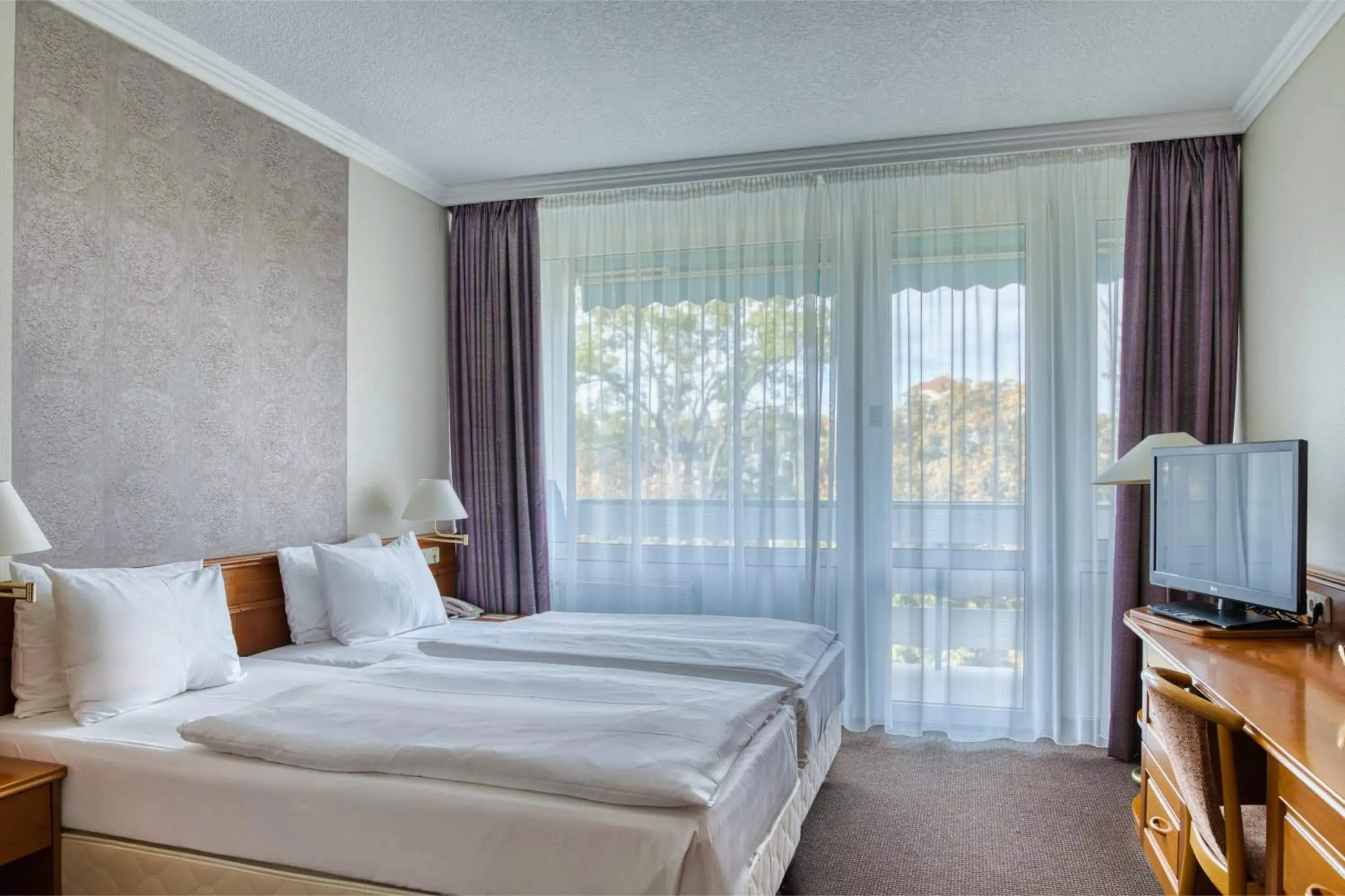 Suite with Wellness and Fitness Access - single occupancy in Ensana Thermal Hévíz Suite with Wellness and Fitness Access - single occupancy in Ensana Thermal Hévíz