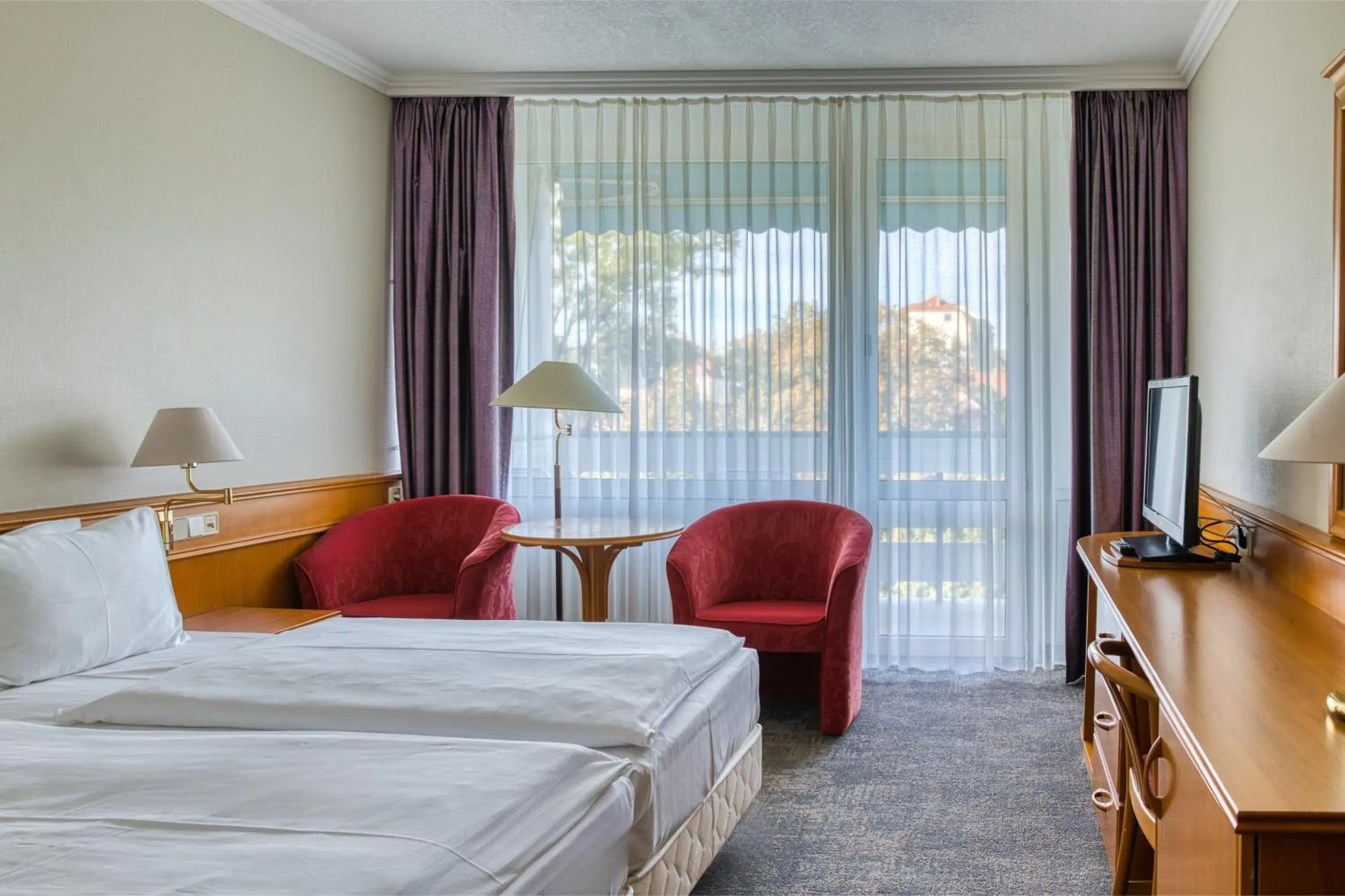 Standard Double Room with Wellness and Fitness Access - single occupancy in Ensana Thermal Hévíz Standard Double Room with Wellness and Fitness Access - single occupancy in Ensana Thermal Hévíz