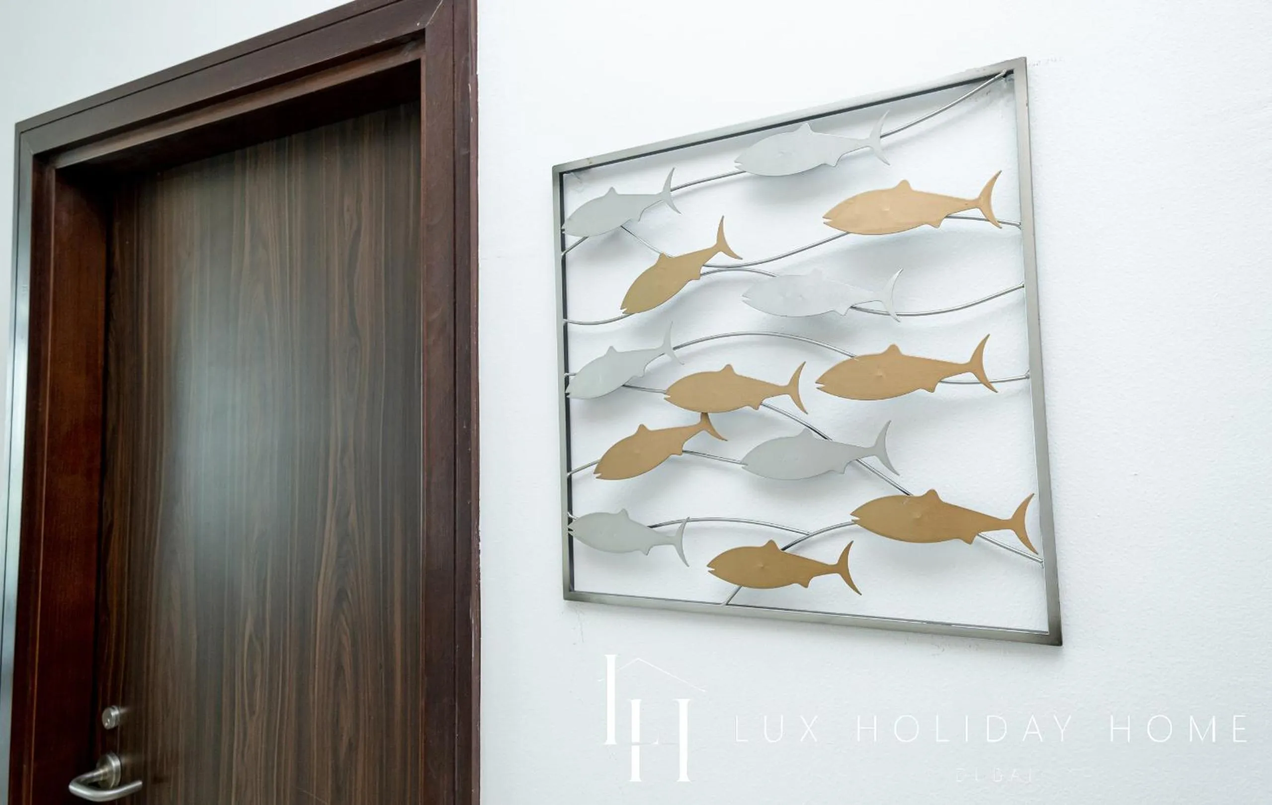 Decorative detail in LUX Opulent Island Suite 6 Burj View