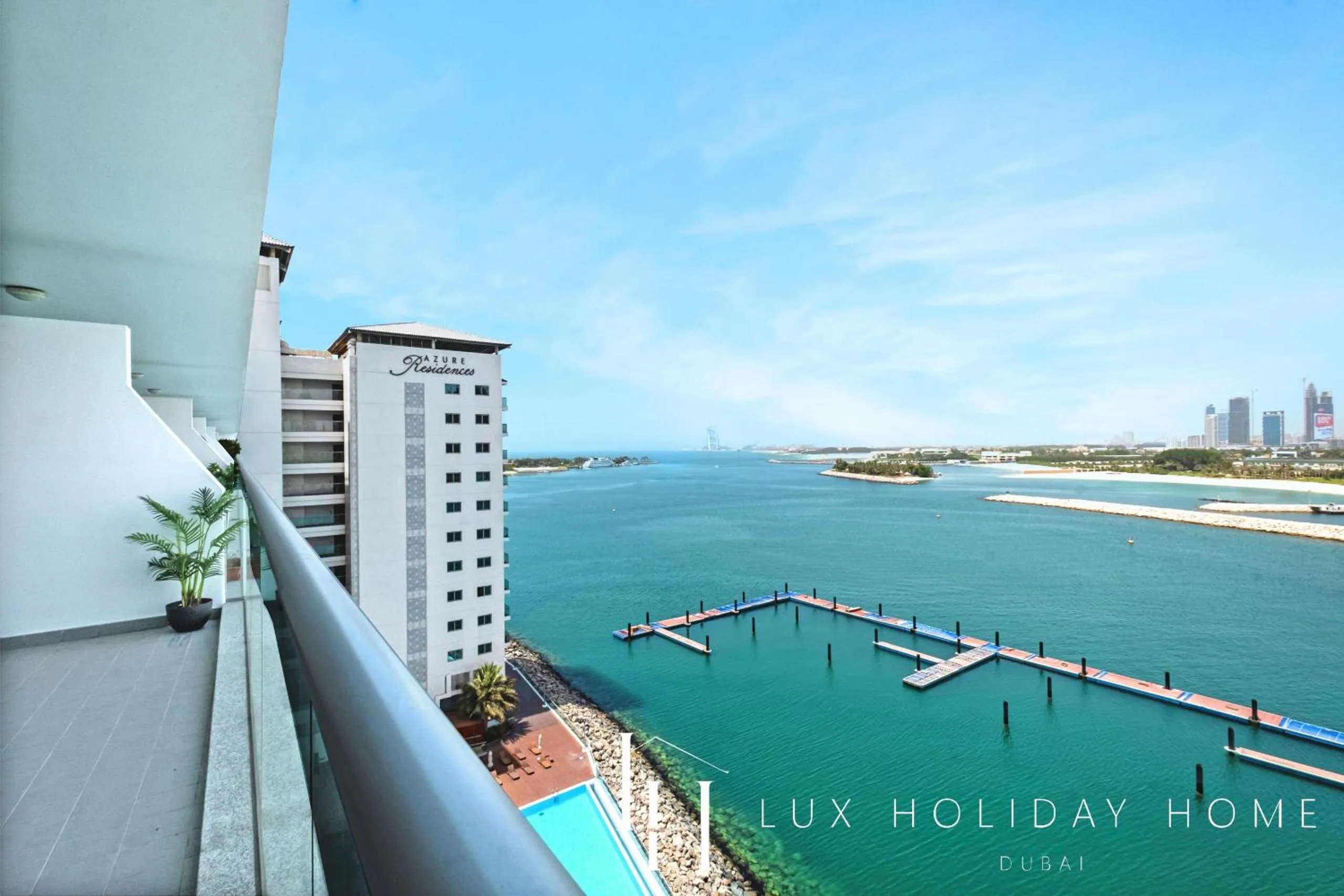 Balcony/Terrace in LUX Opulent Island Suite 6 Burj View