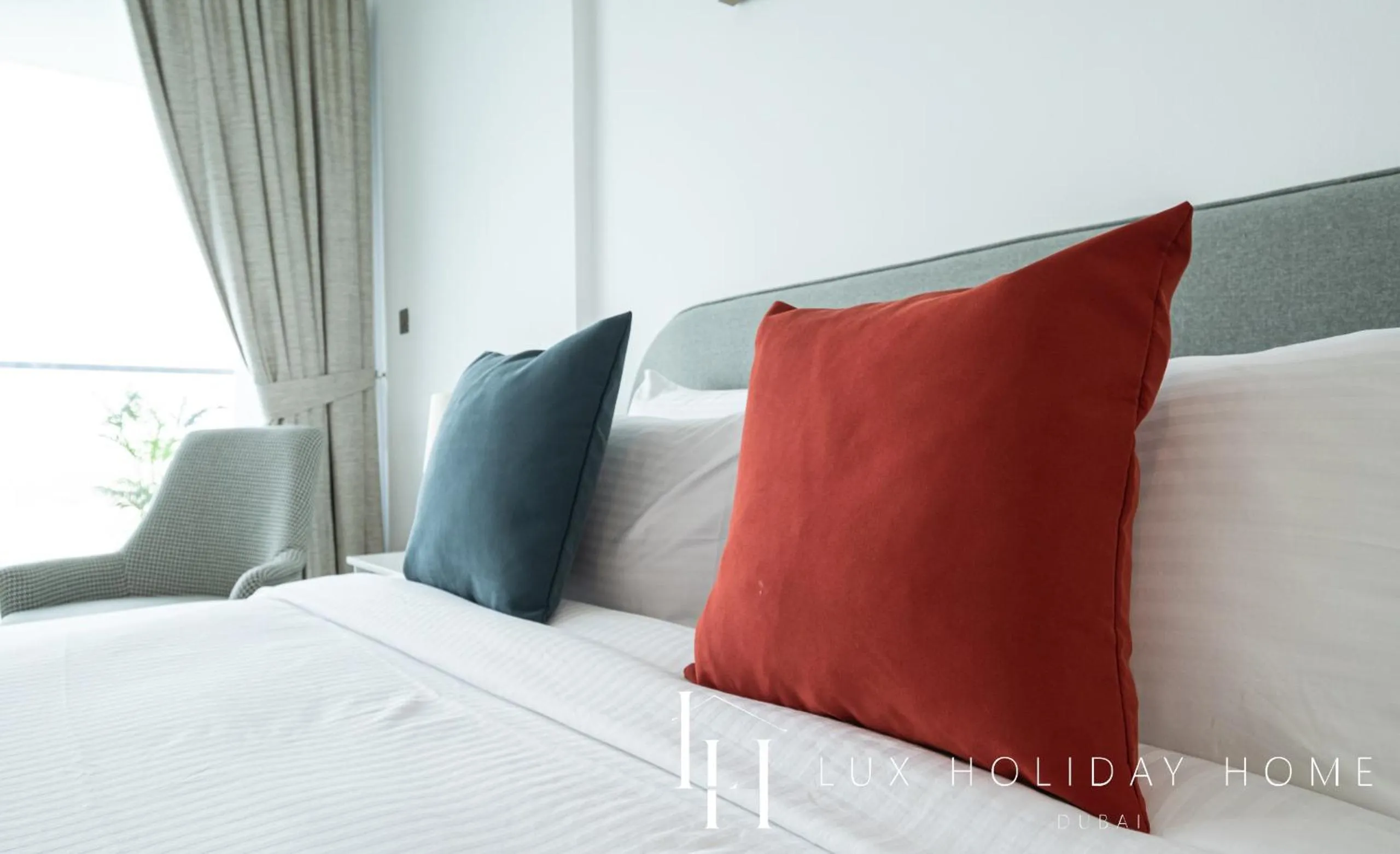 Bedroom in LUX Opulent Island Suite 6 Burj View