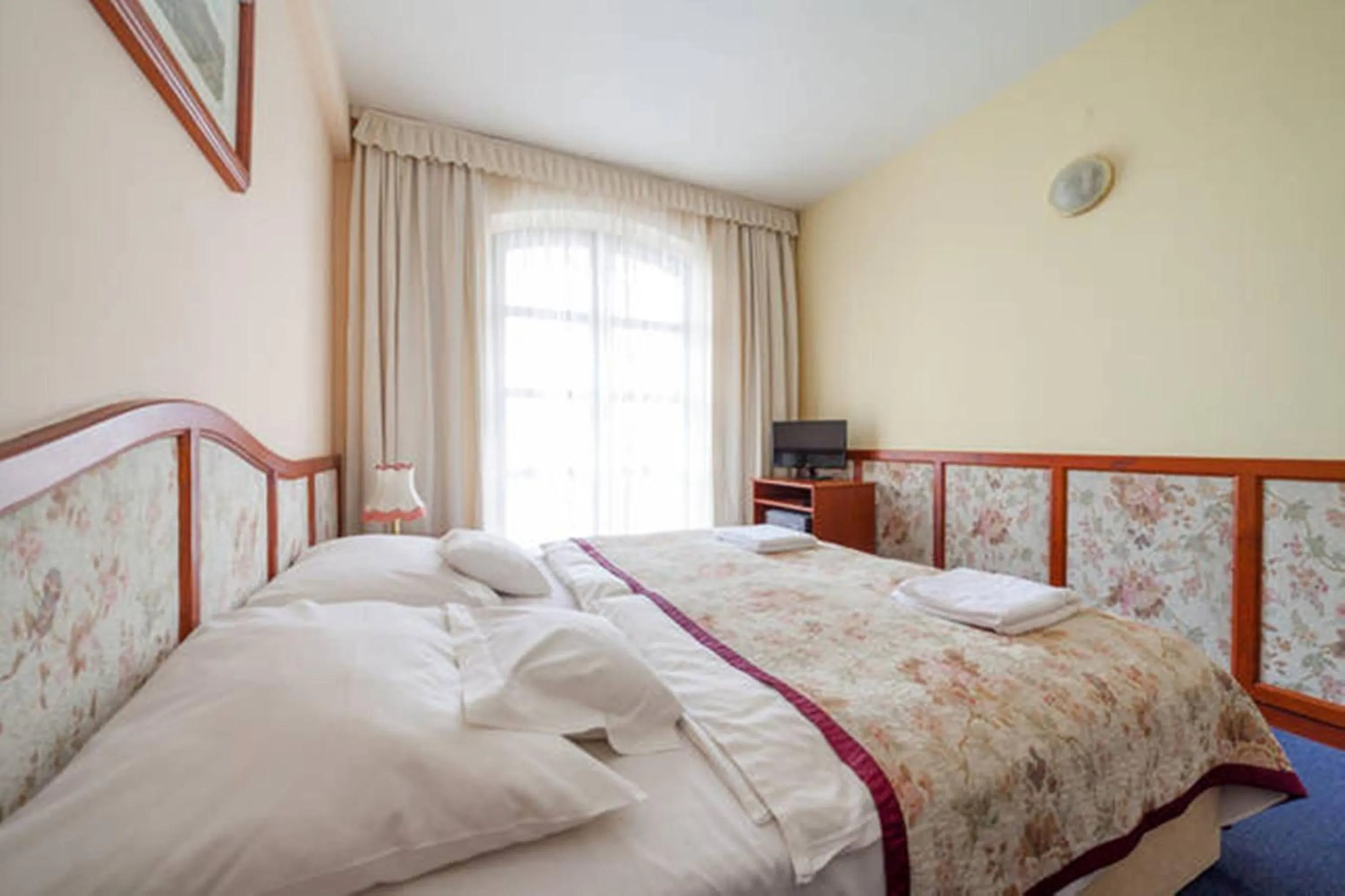 Bedroom, Bed in Hotel Bobbio