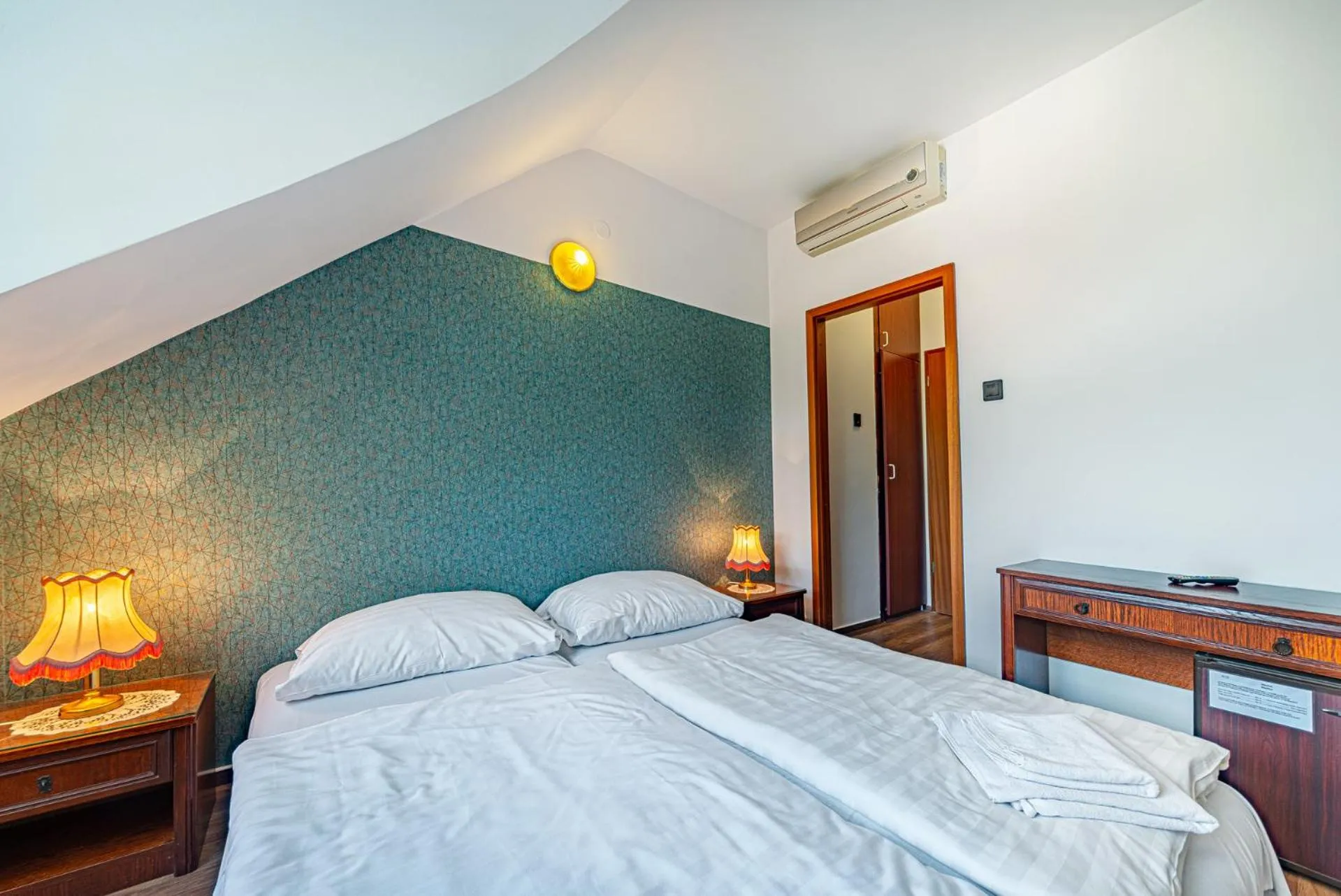 Bedroom, Bed in Hotel Bobbio