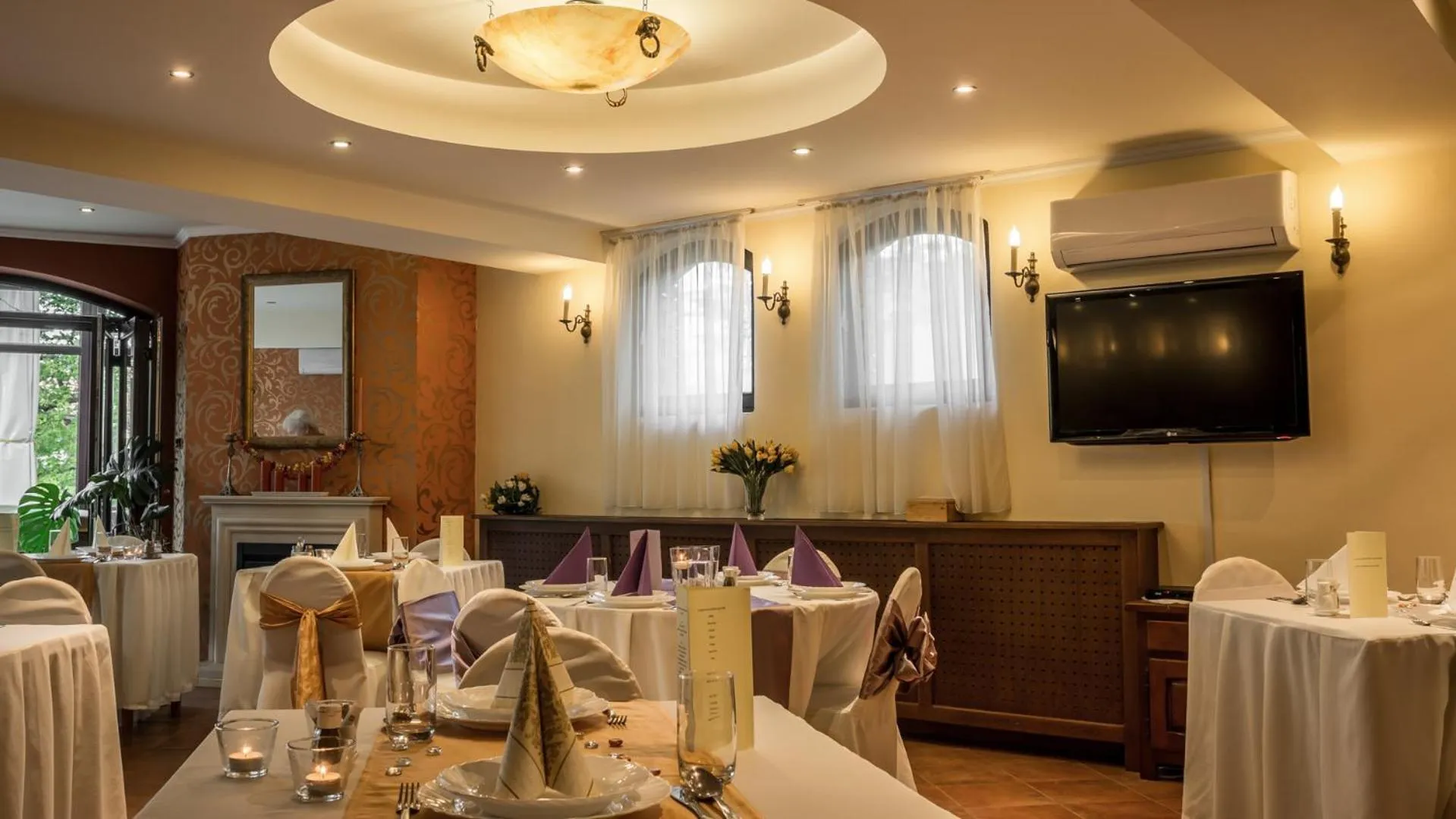 Restaurant/places to eat in Hotel Bobbio