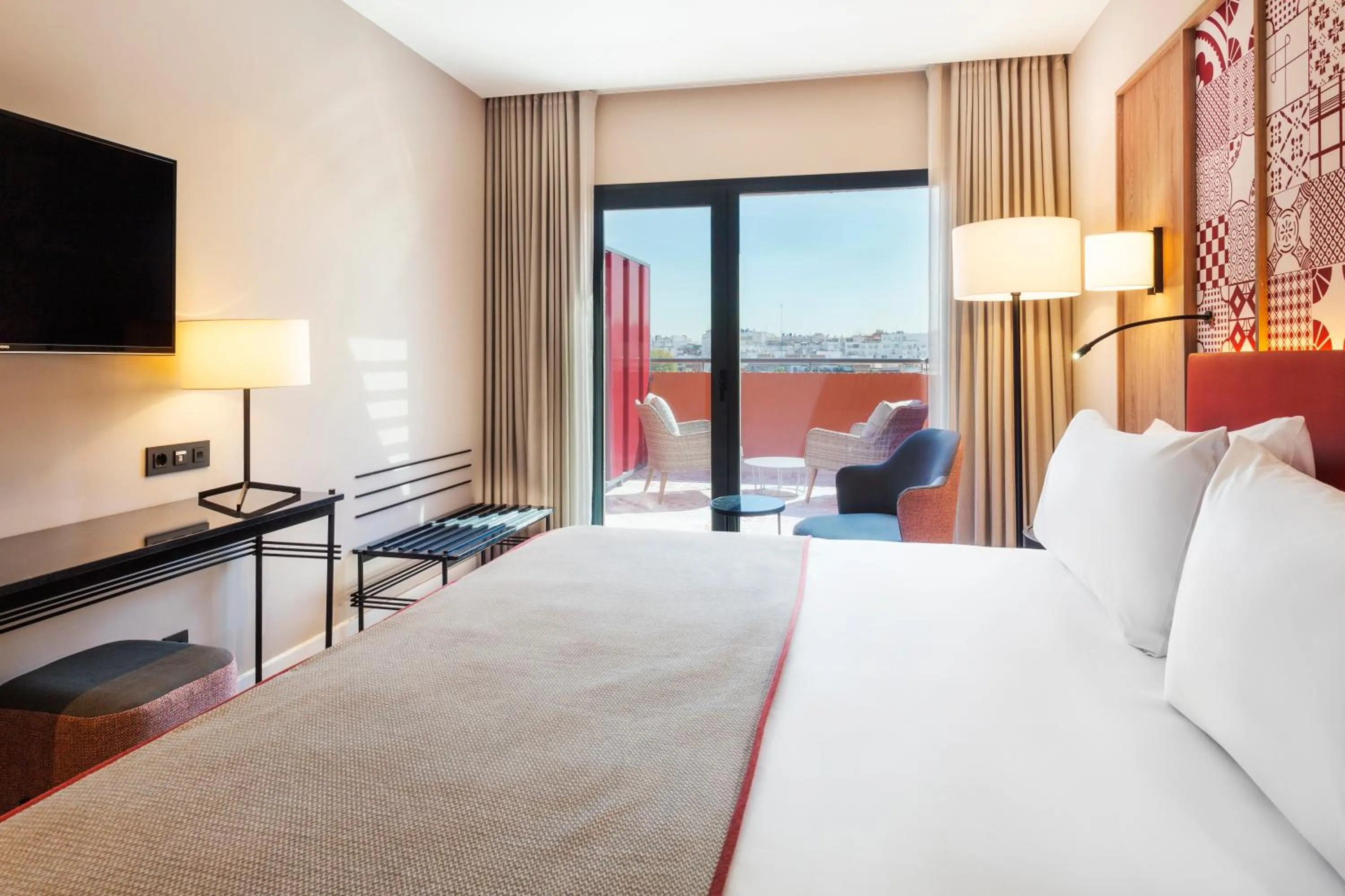 Photo of the whole room, Bed in Eurostars Guadalquivir