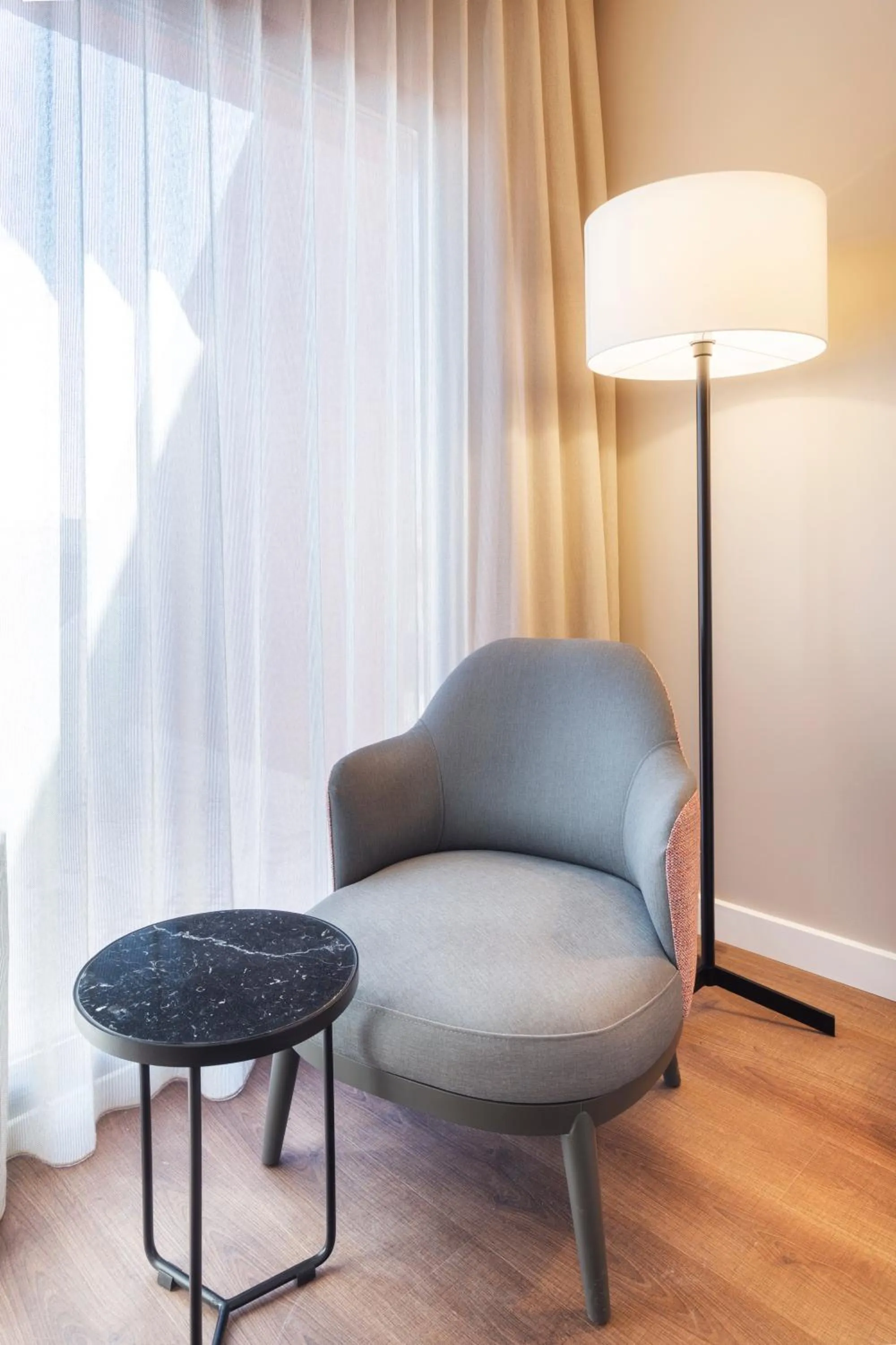 Seating area in Eurostars Guadalquivir