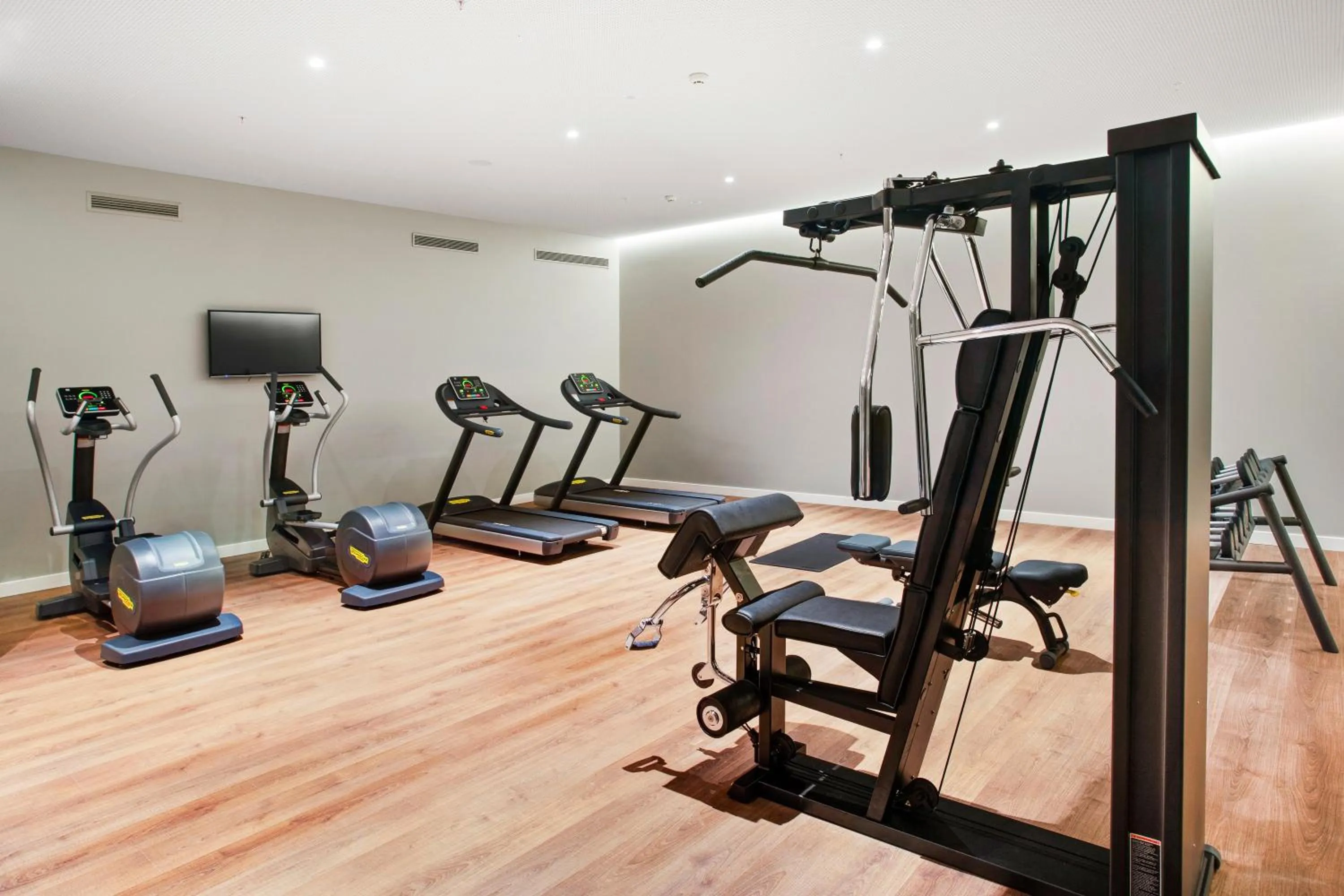 Fitness centre/facilities in Eurostars Guadalquivir