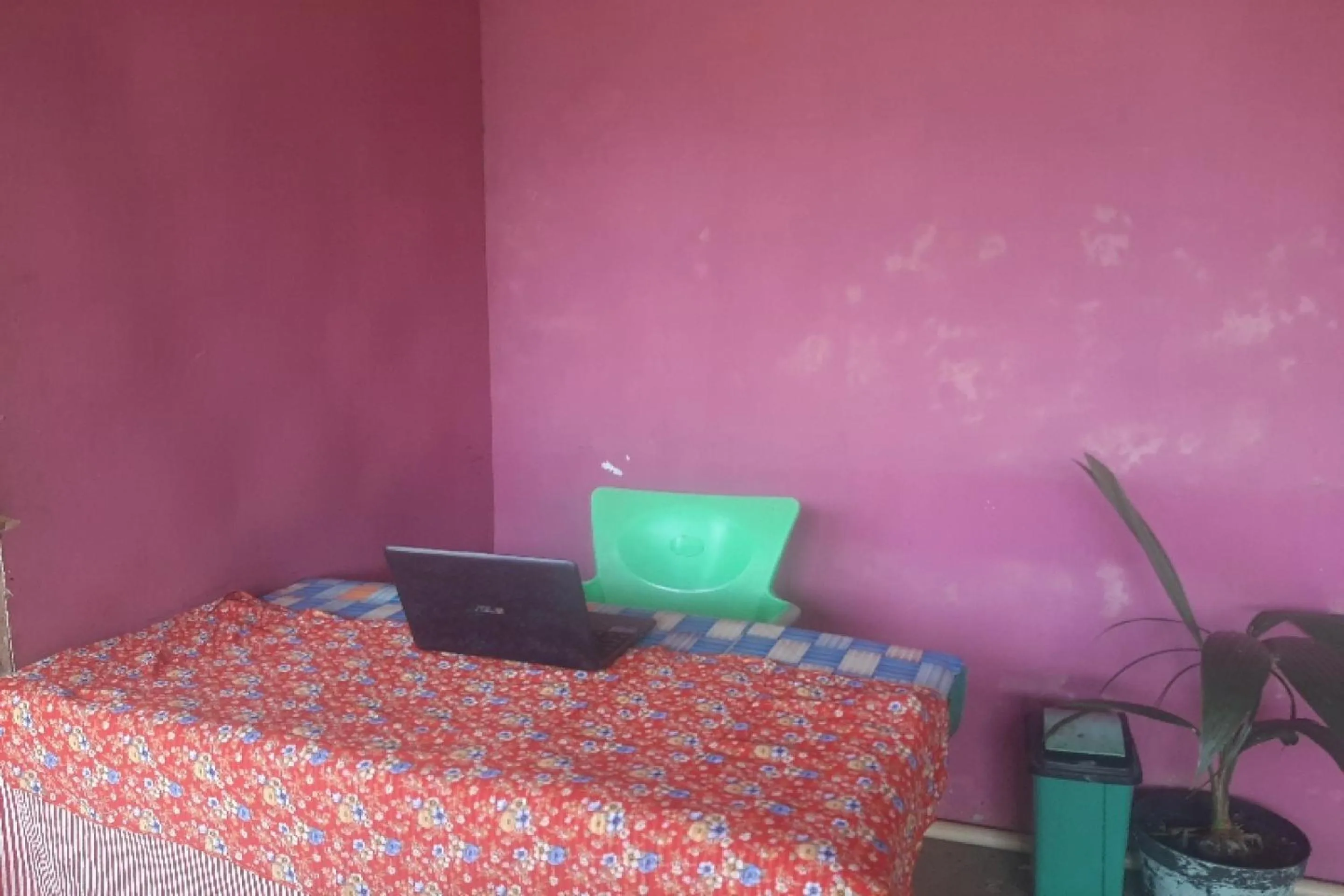 Bedroom, Bed in OYO 90555 Vina Pavilion