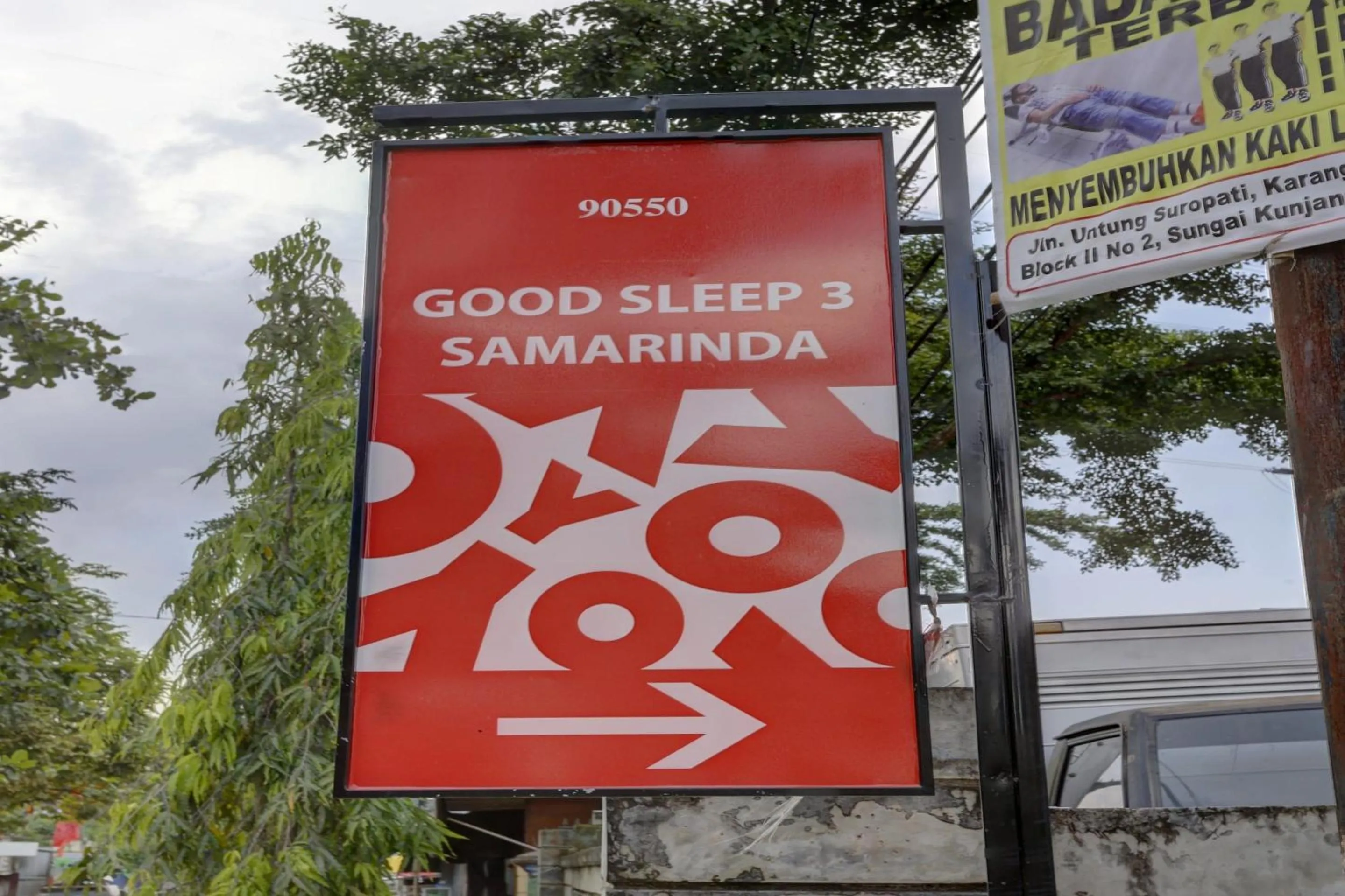 Facade/entrance in SUPER OYO 90550 Good Sleep 3 Samarinda