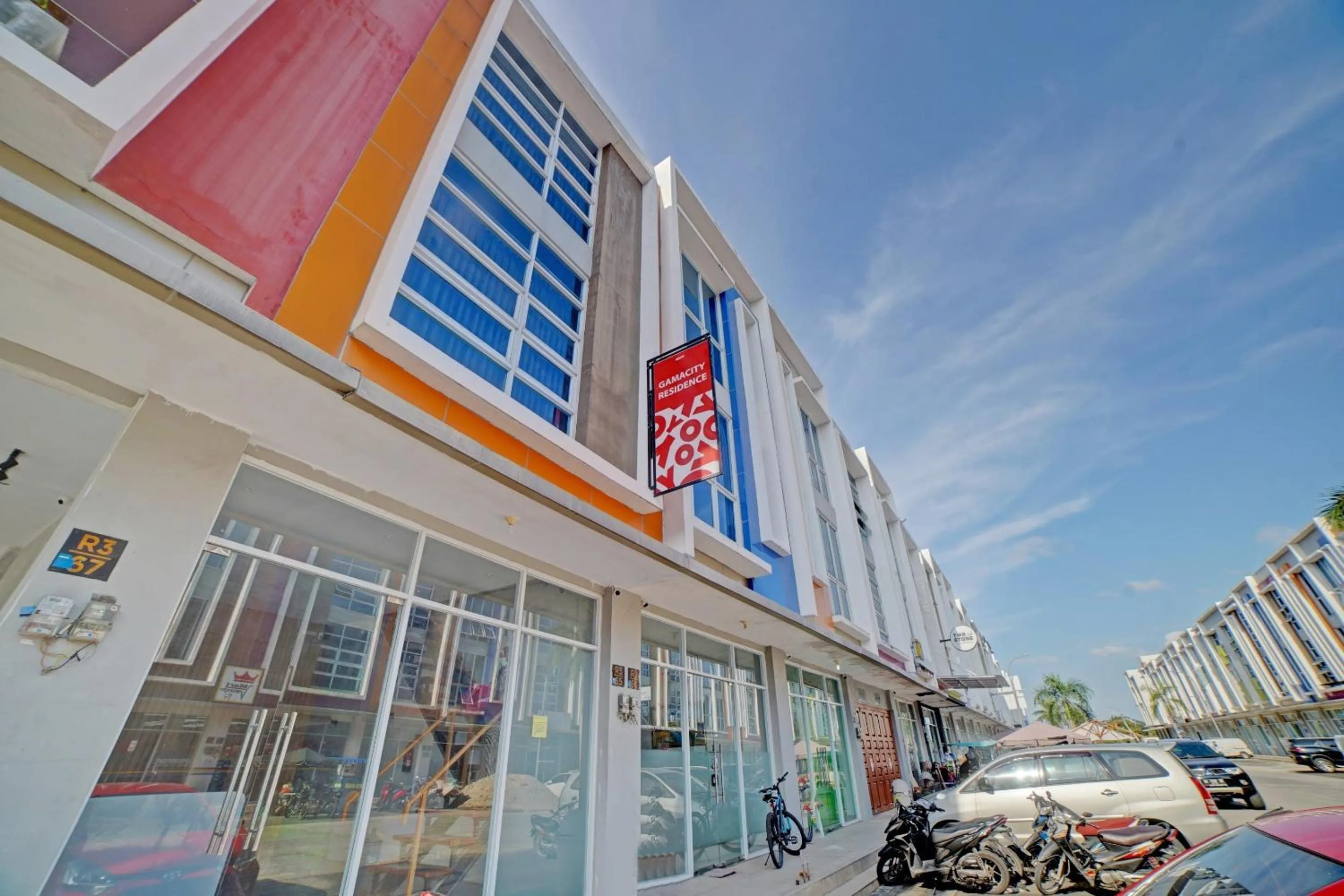 Facade/entrance in Hotel O Gamacity Residence