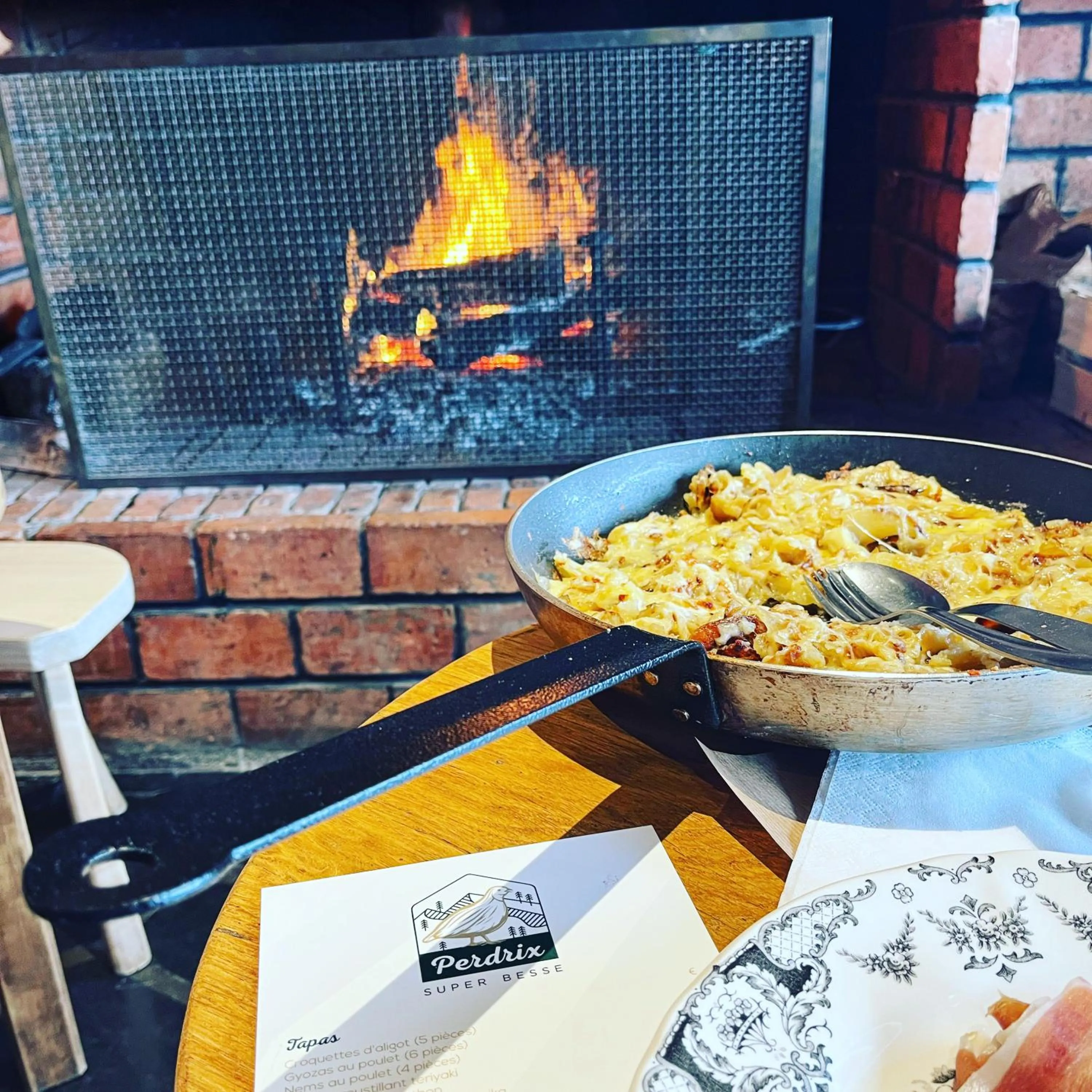 Restaurant/places to eat in Hotel Perdrix