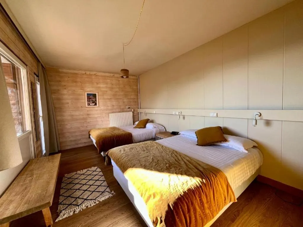 Bedroom, Bed in Hotel Perdrix