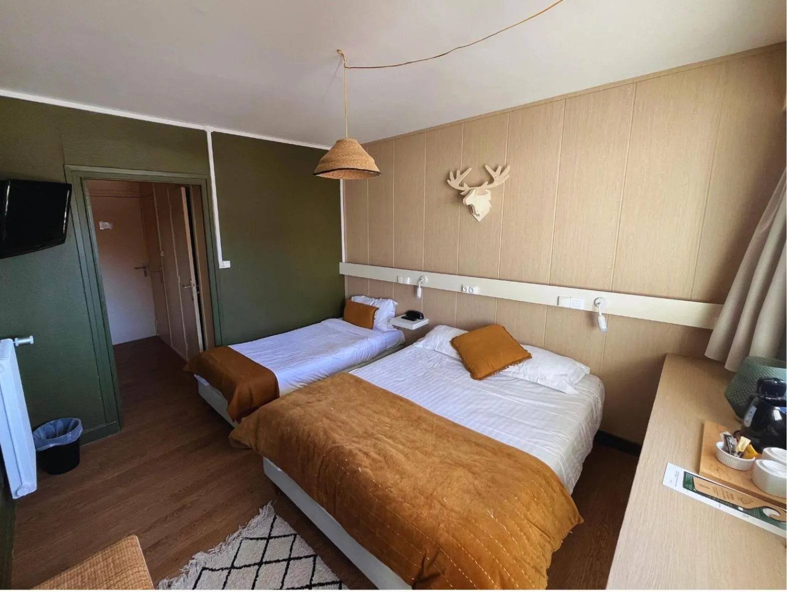 Bedroom, Bed in Hotel Perdrix