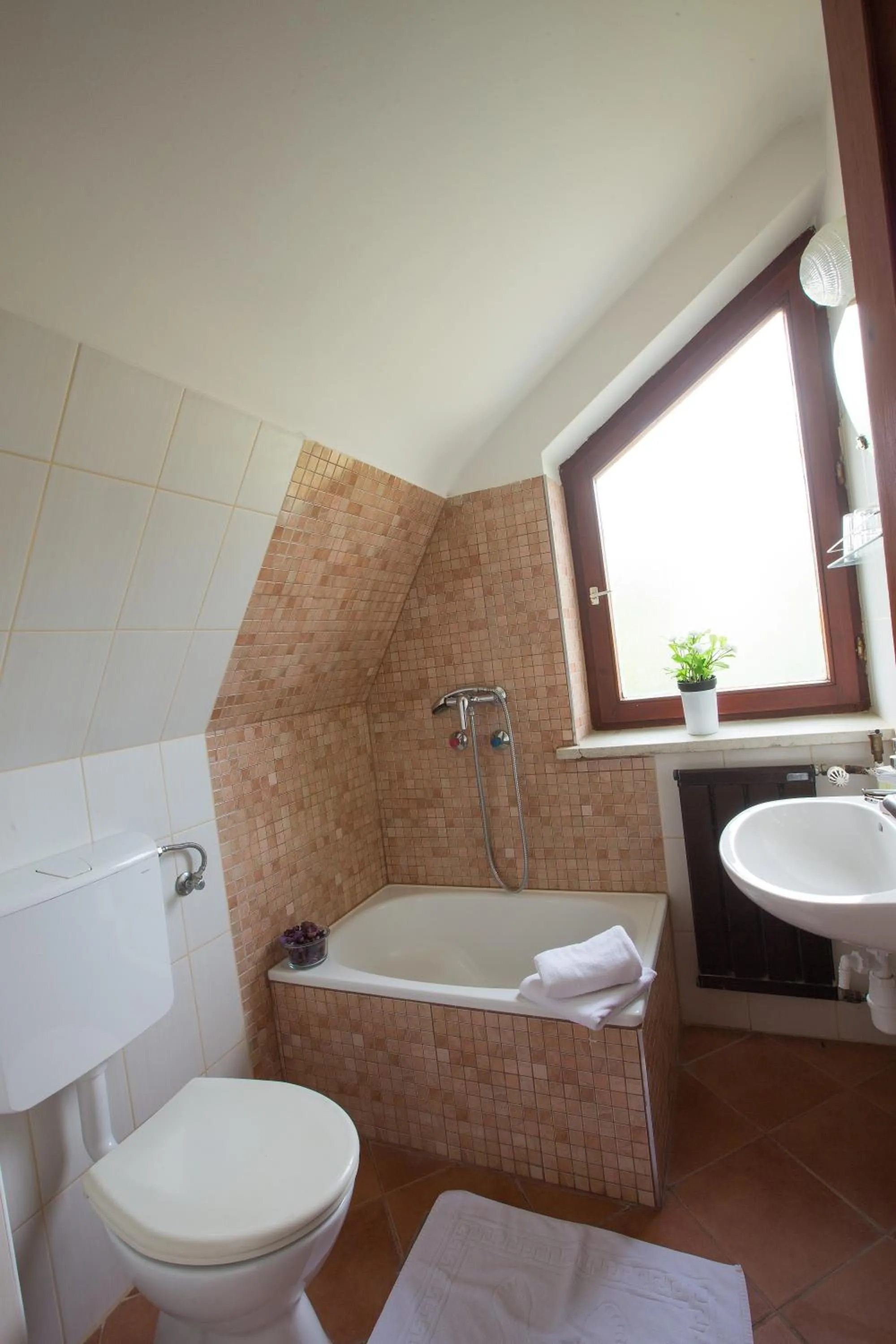 Shower in HELIOS Hotel Apartments