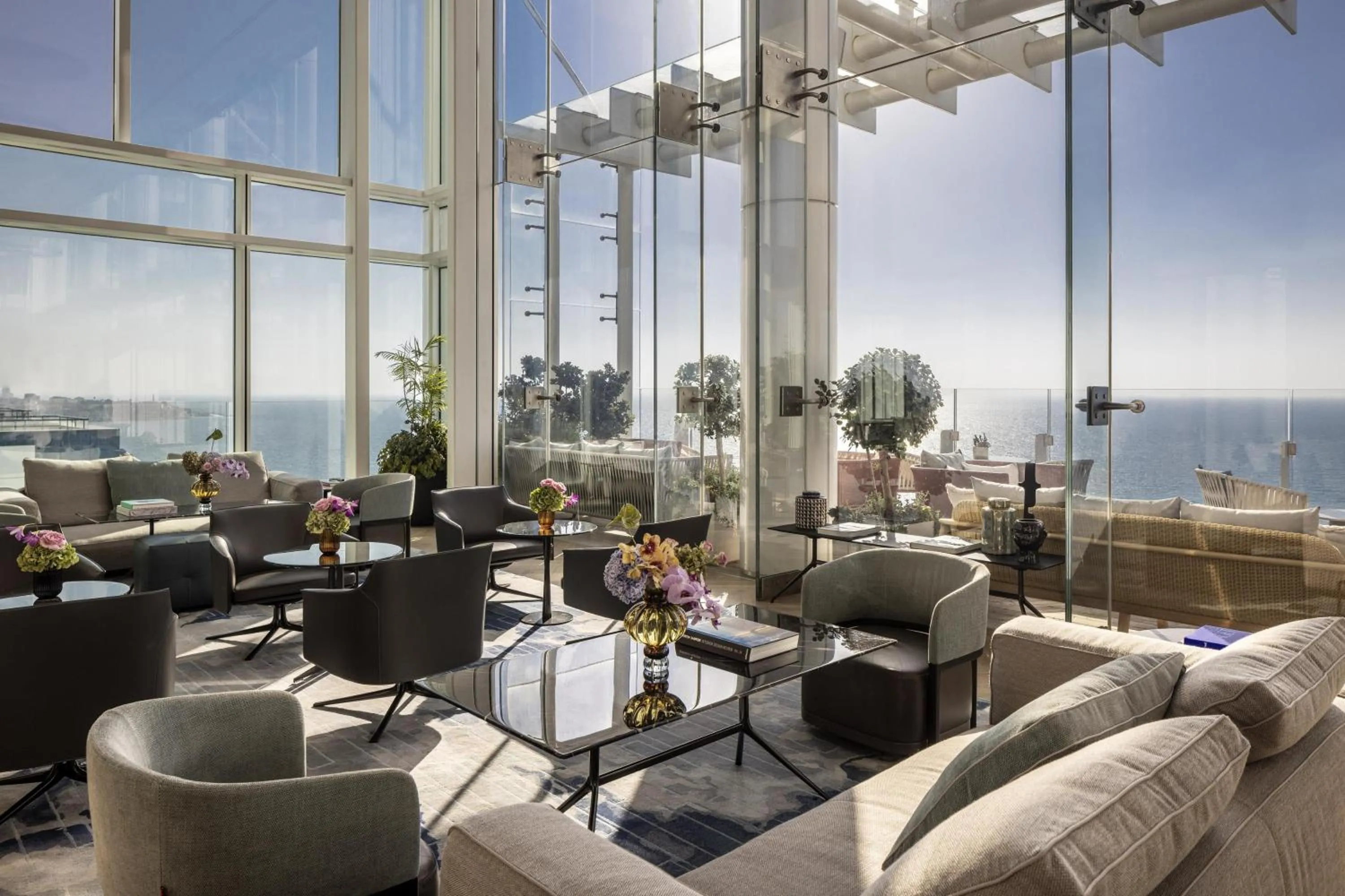 Lounge or bar in The David Kempinski Tel Aviv