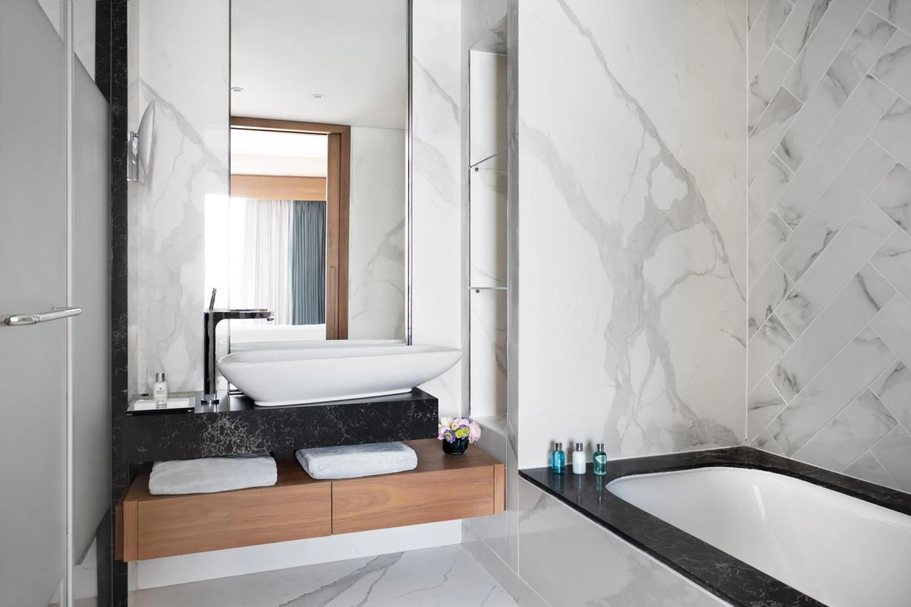 Bedroom, Bed in The David Kempinski Tel Aviv