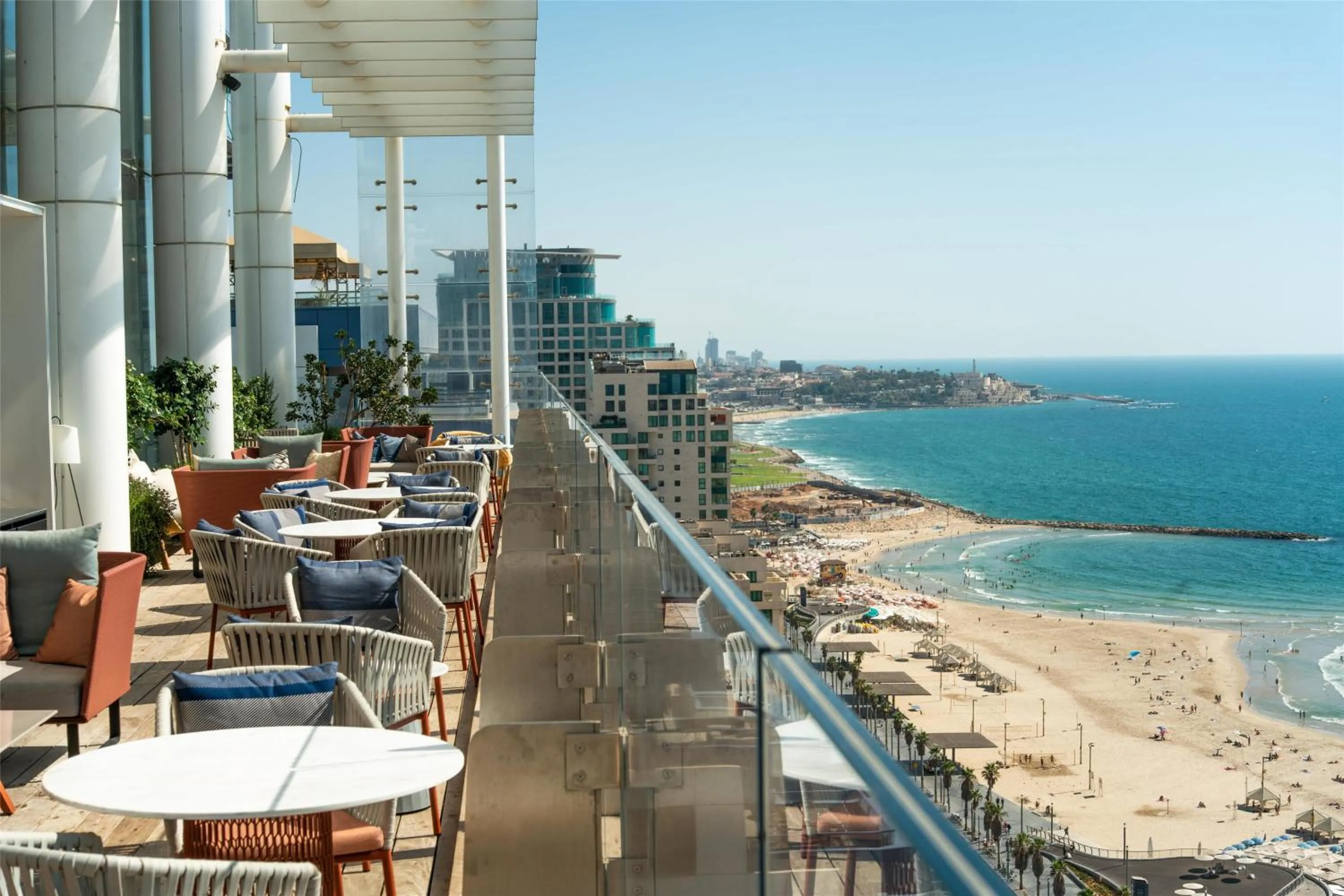 Lounge or bar in The David Kempinski Tel Aviv