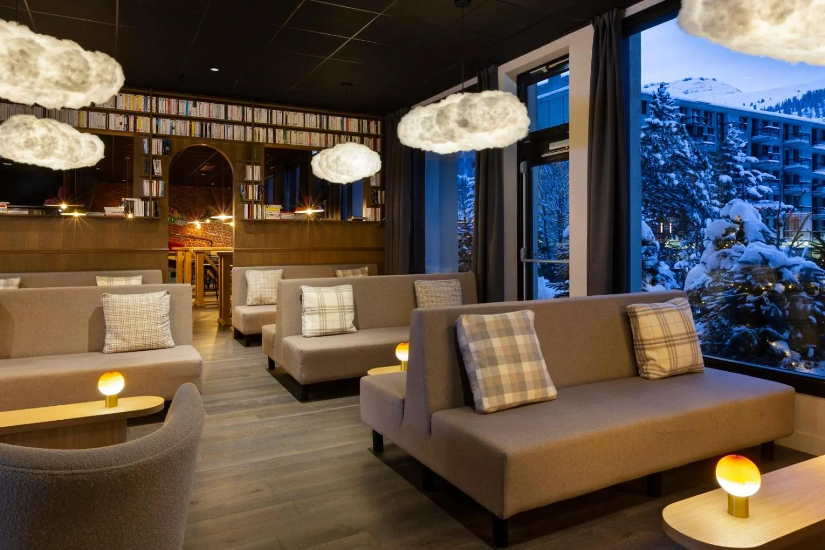 Lounge or bar in RockyPop Flaine Appartements & Spa