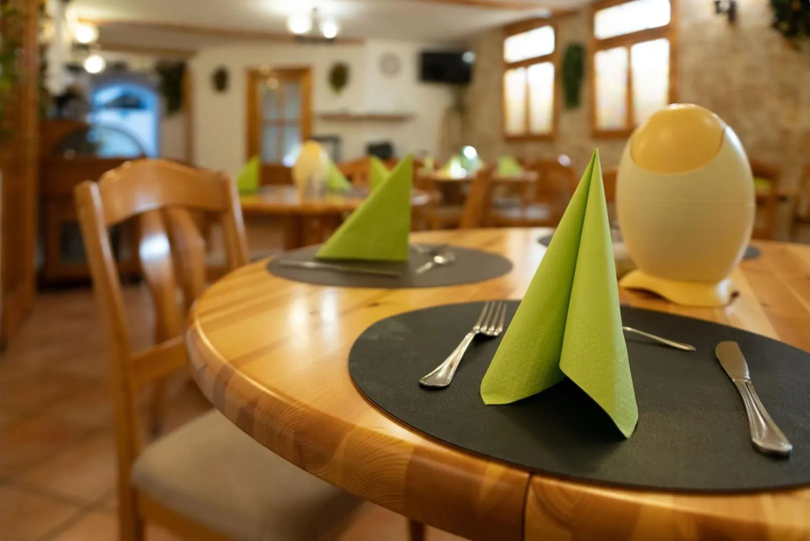 Restaurant/places to eat in Hotel Manzard Panzio