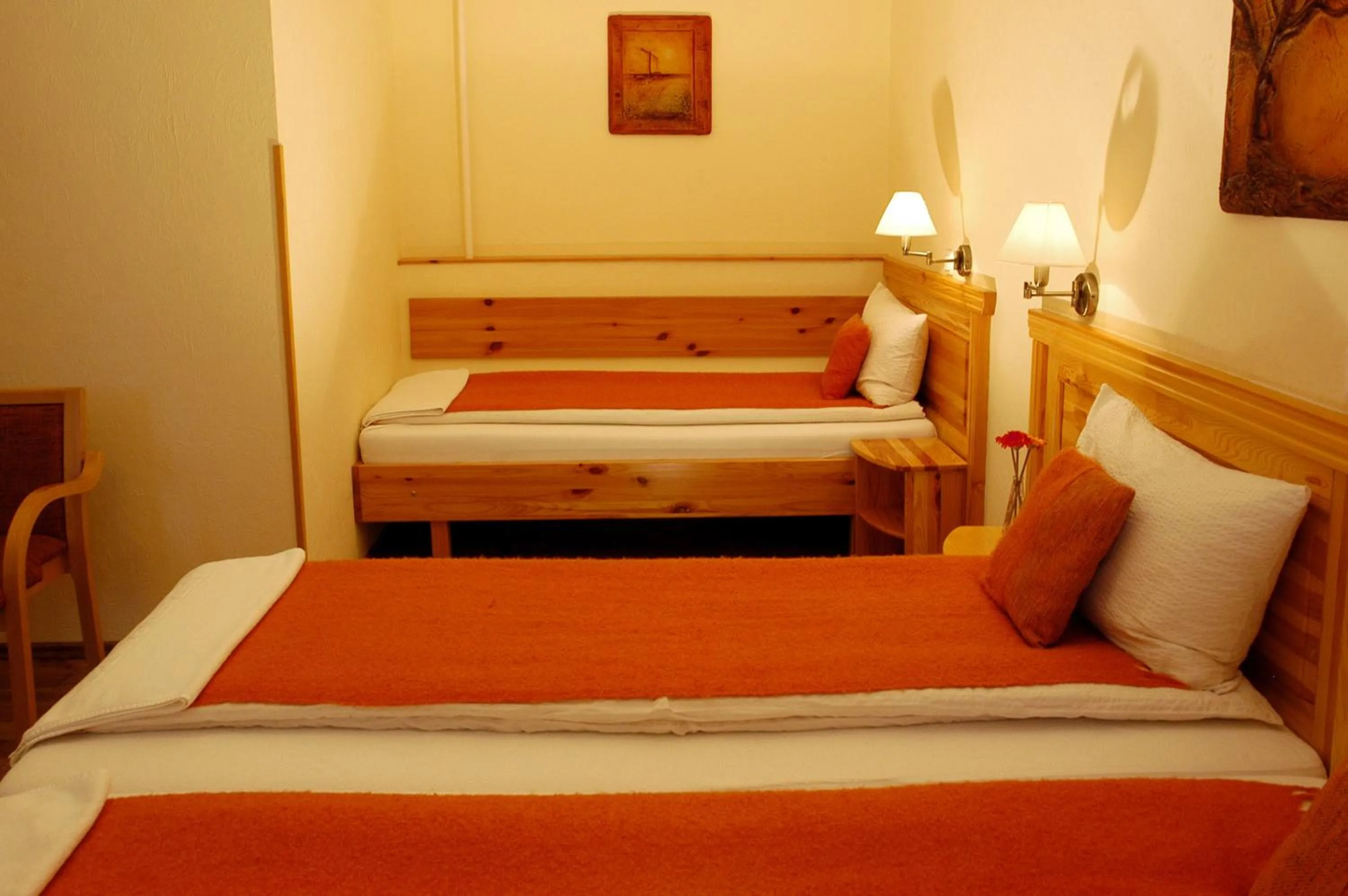 Photo of the whole room, Bed in Hotel Manzard Panzio