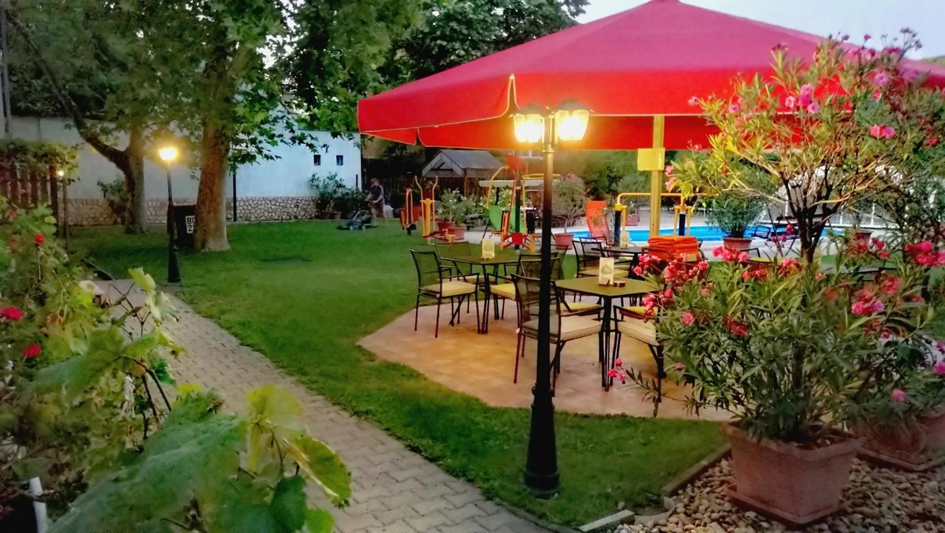 Garden in Hotel Manzard Panzio