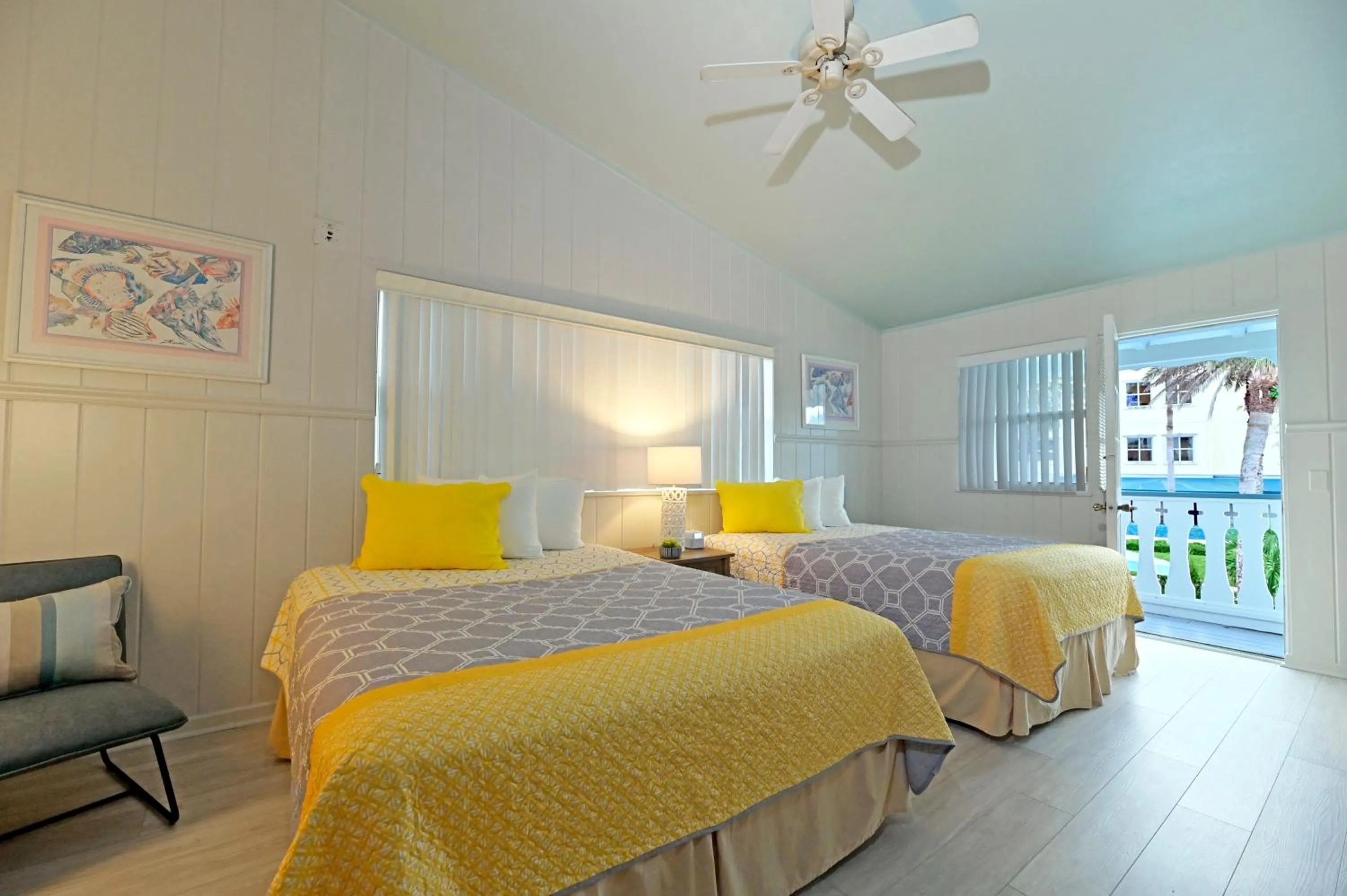 Bedroom, Bed in The Islander Inn