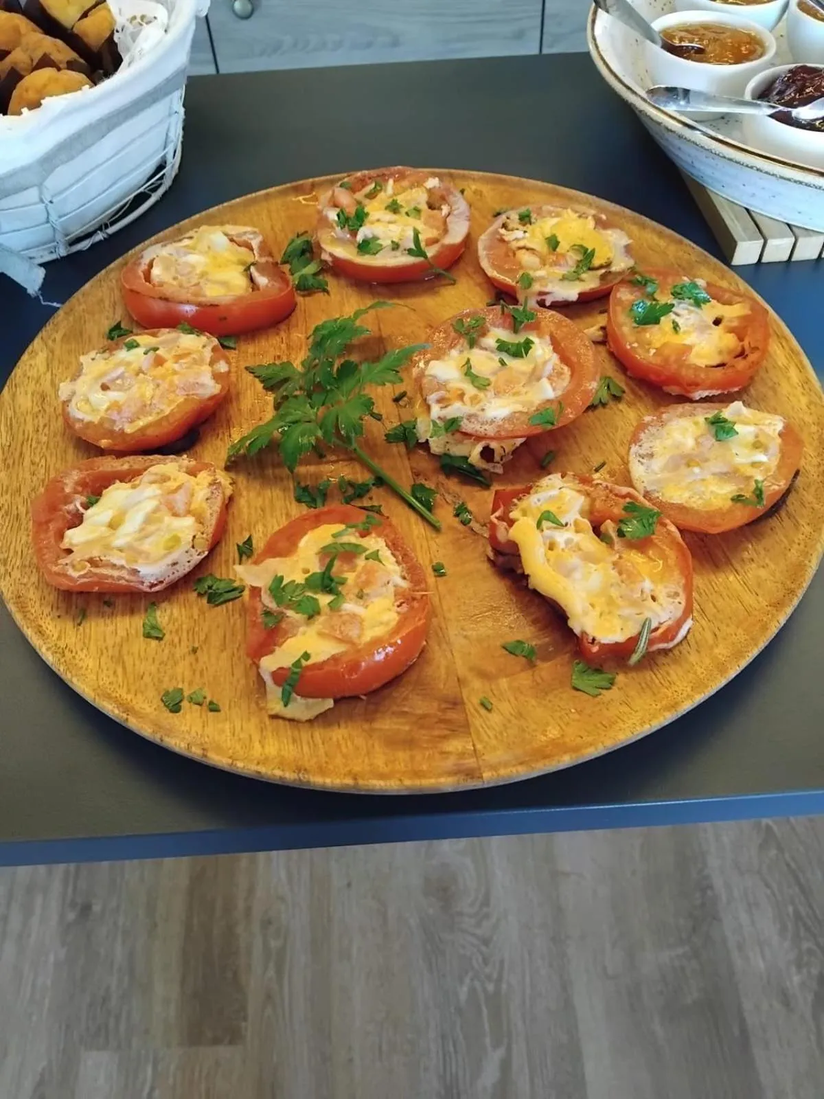 Breakfast in Golden Mirror