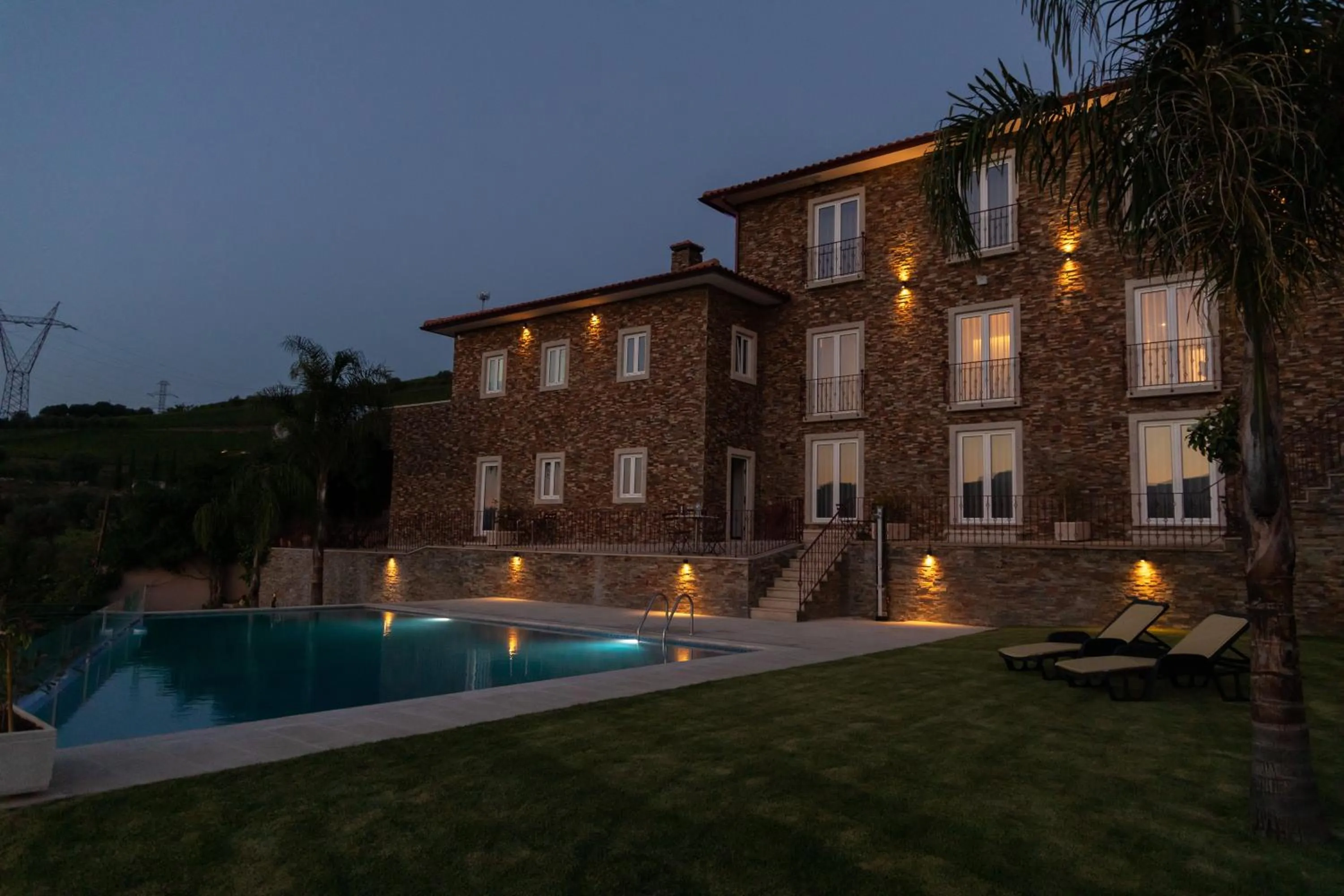 Property building in Golden Mirror