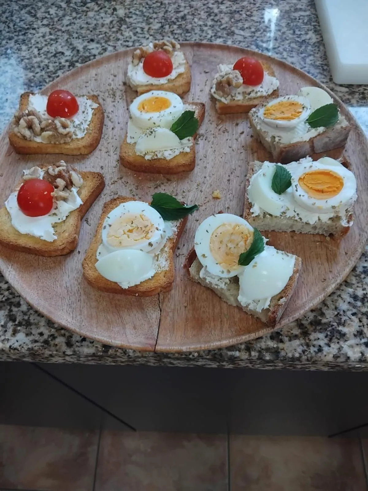 Breakfast in Golden Mirror