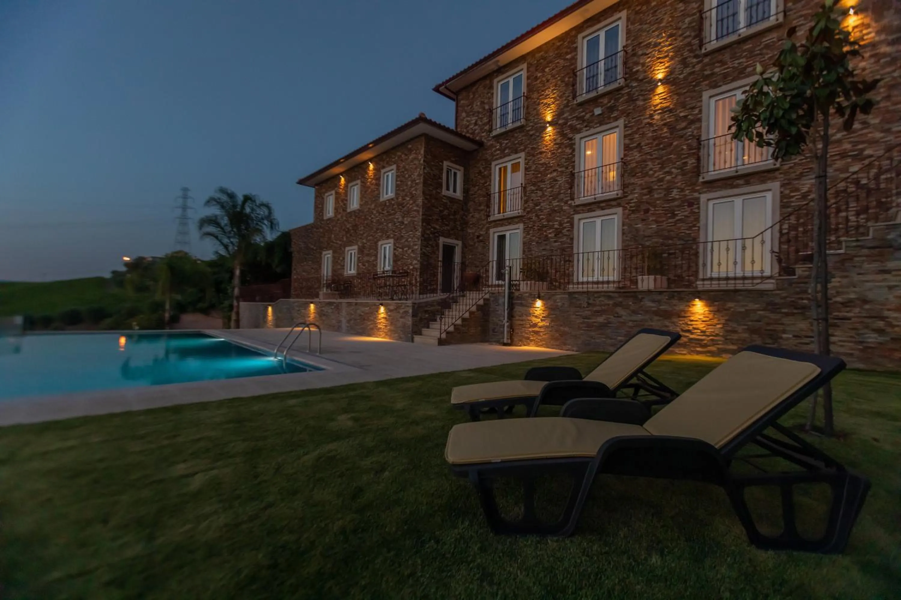 Property building in Golden Mirror